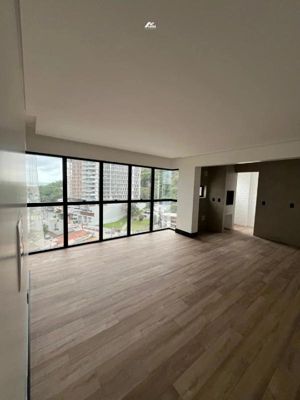 Imóvel Moderno com Churrasqueira Privativa e Lazer Completo com Piscinas, Spa e Pub