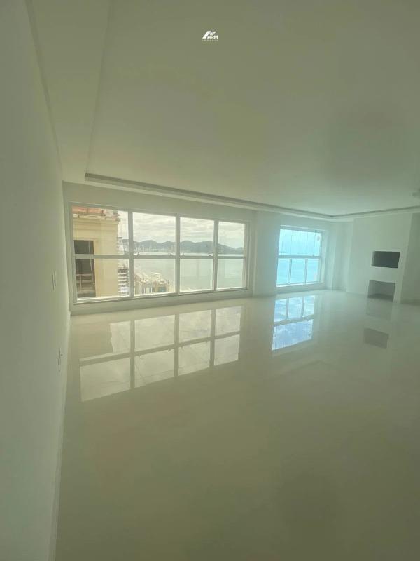 Apartamento com Sacada e Lazer Completo com Piscinas, Spa e Espaço Gourmet