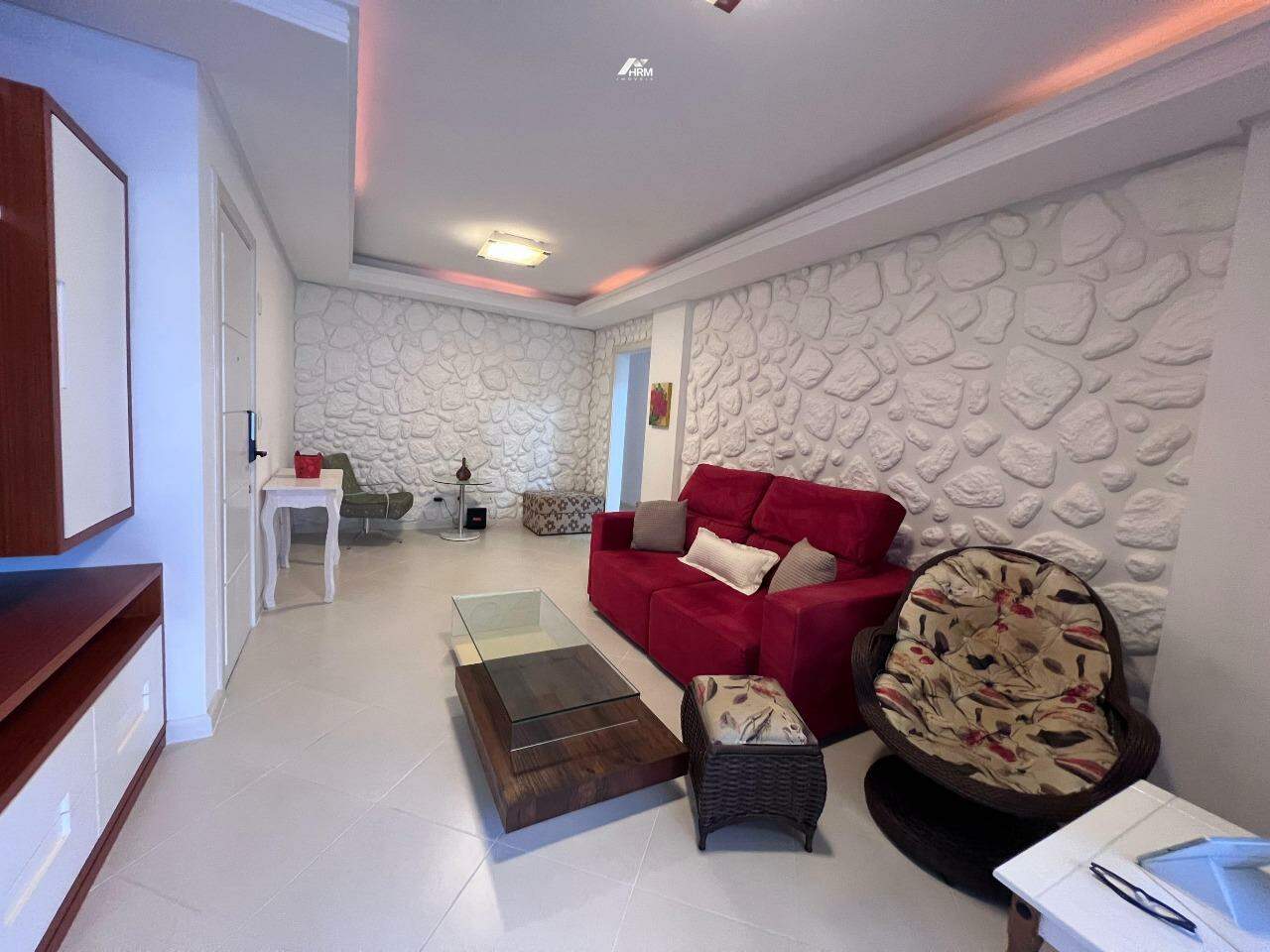 Apartamento mobiliado com 2 suítes e churrasqueira para venda em Balneário Camboriú-SC