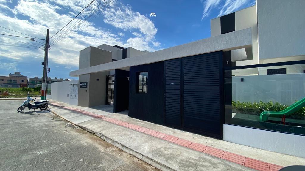 Apartamento moderno com área de lazer completa, piscina e churrasqueira