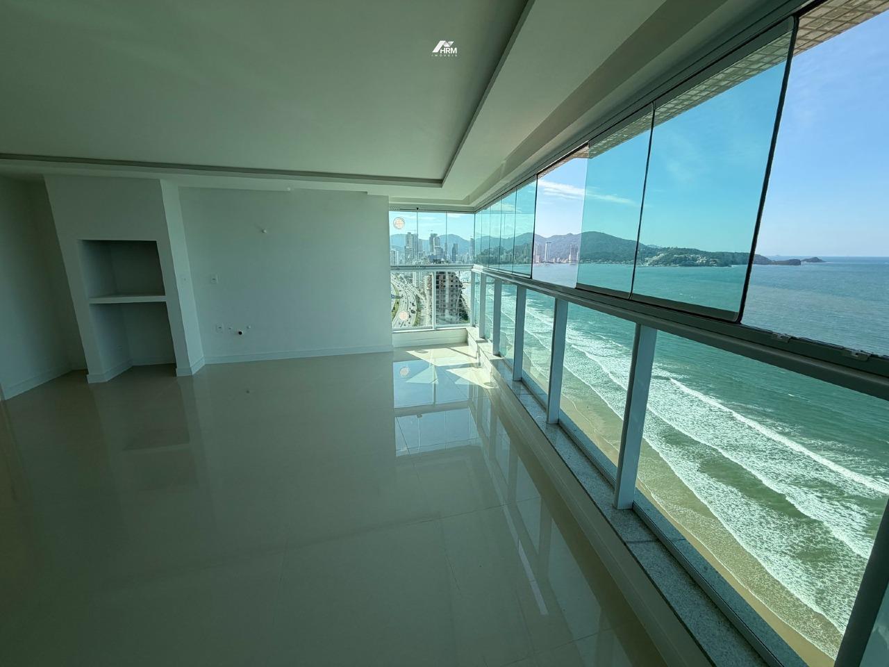 Apartamento Alto Padrão com Varanda Gourmet, Hidromassagem e Lazer Completo com Borda Infinita e Heliponto