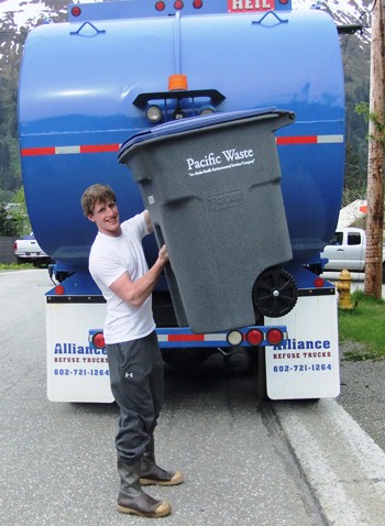 Arrow Refuse Roll Cart