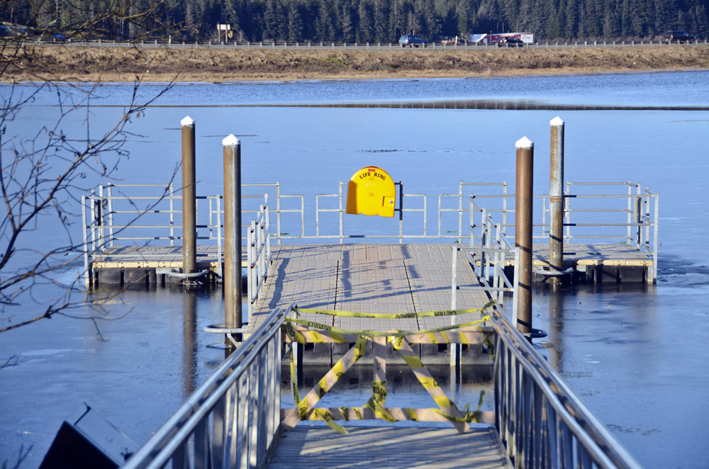 twin-lakes-dock-rs The ramp sits on the sidewalk, blocking access to the floating dock.