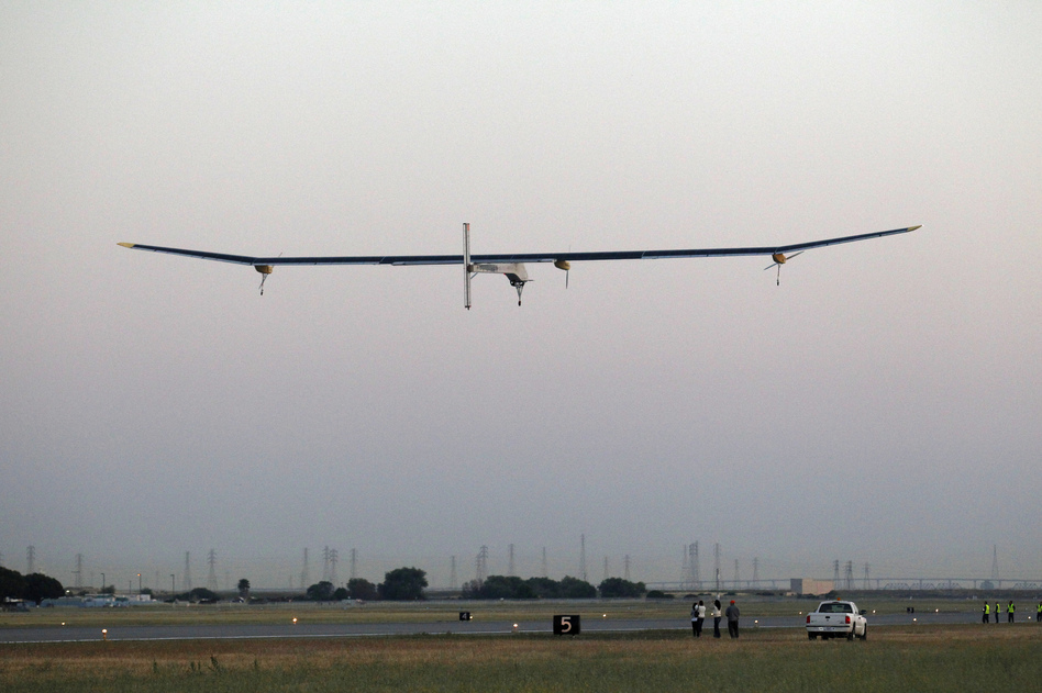 Pilot Bertrand Piccard takes off in the Solar Impulse solar electric airplane at Moffett Field in Mountain View, California, on Friday. Beck Diefenbach/Getty Images Pilot Bertrand Piccard takes off in the Solar Impulse solar electric airplane at Moffett Field in Mountain View, California, on Friday. Beck Diefenbach/Getty Images