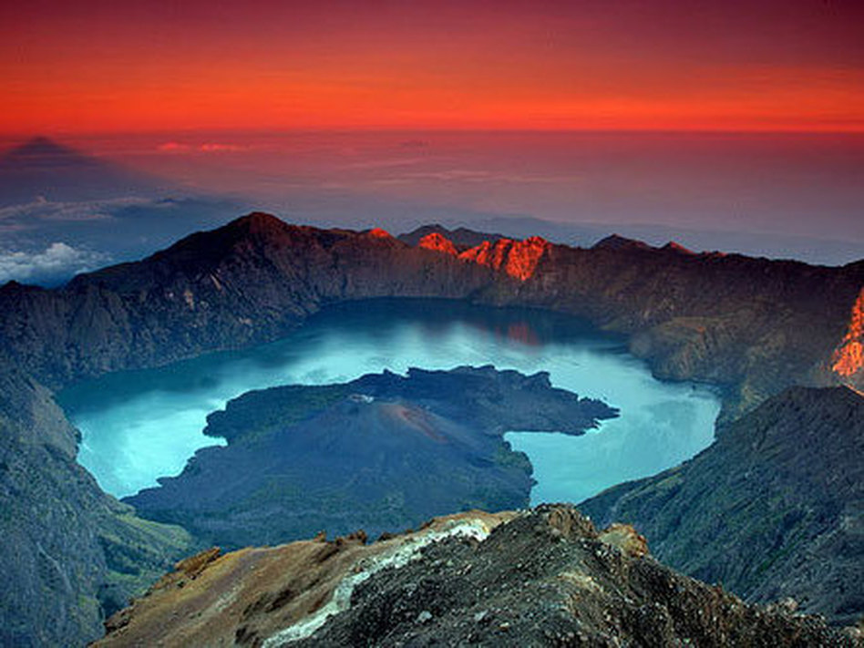 The Samalas volcanic crater at Rinjani National Park on Lombok Island, Indonesia. Rinjani National Park, Indonesia The Samalas volcanic crater at Rinjani National Park on Lombok Island, Indonesia. Rinjani National Park, Indonesia