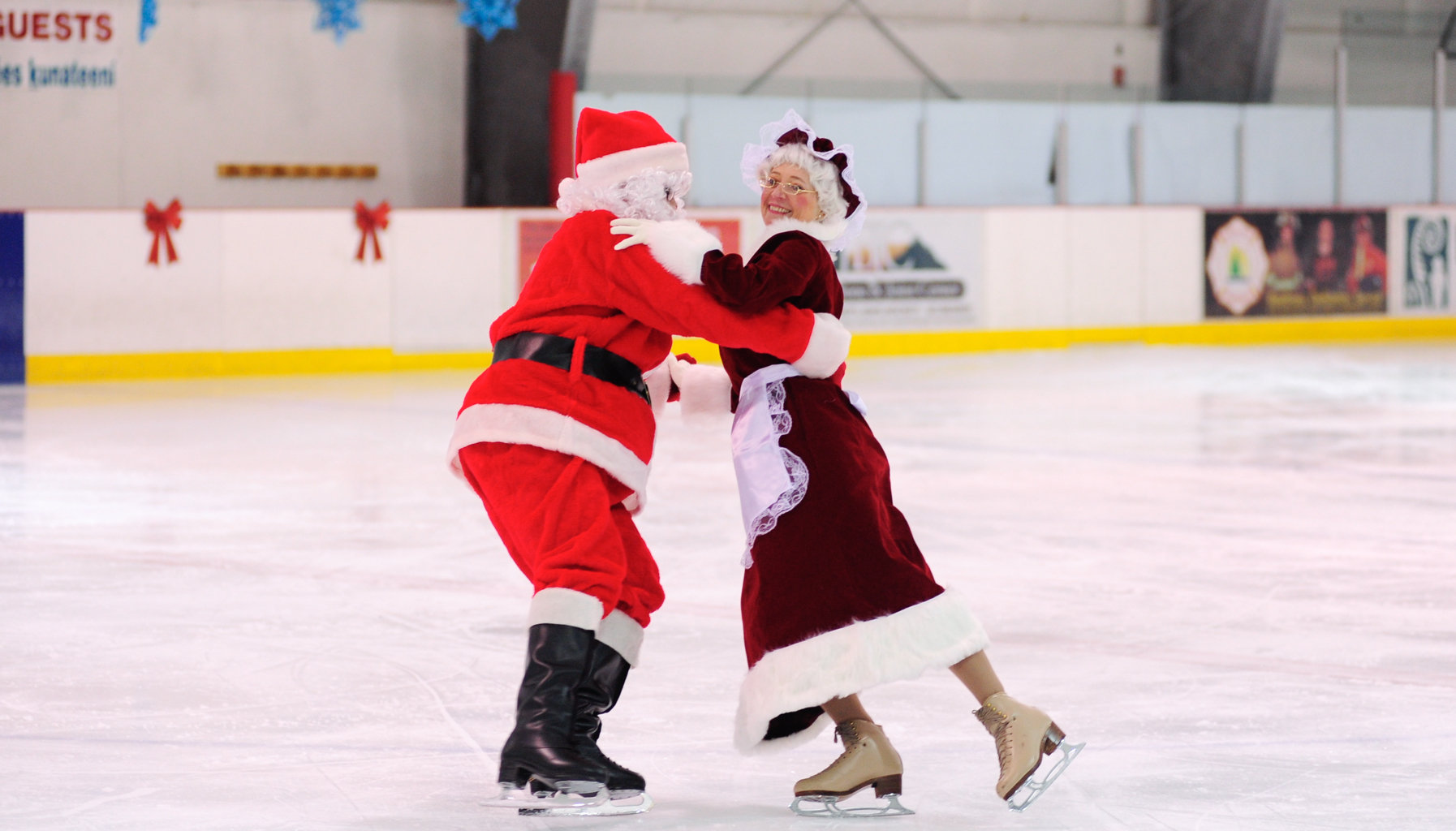 Juneau Skating Club skates into the holiday season