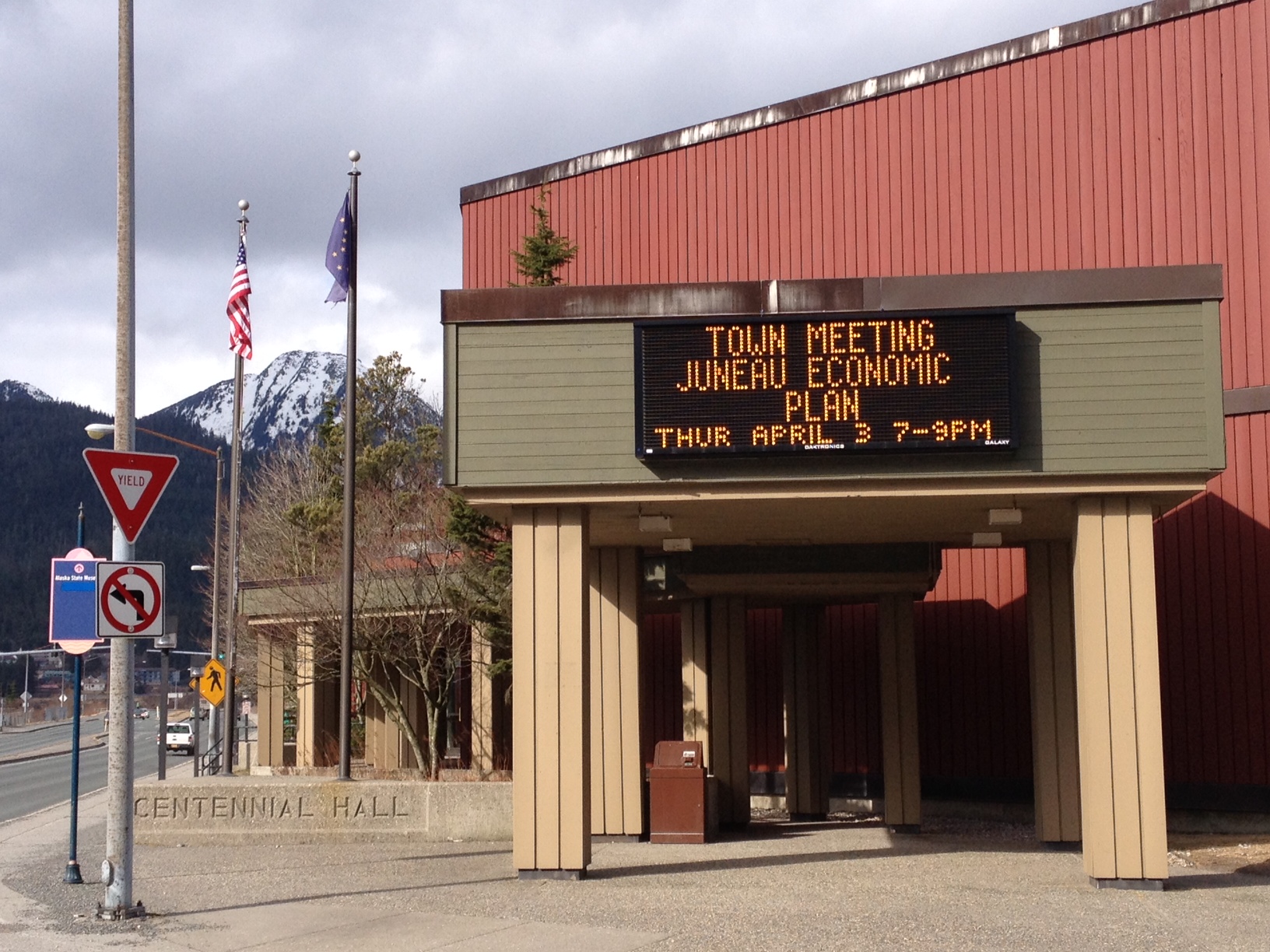 Jim Calvin of the McDowell Groups says this is the first of many opportunities the community will have to weigh in on Juneau's economic development plan. (Photo by Lisa Phu/KTOO)
