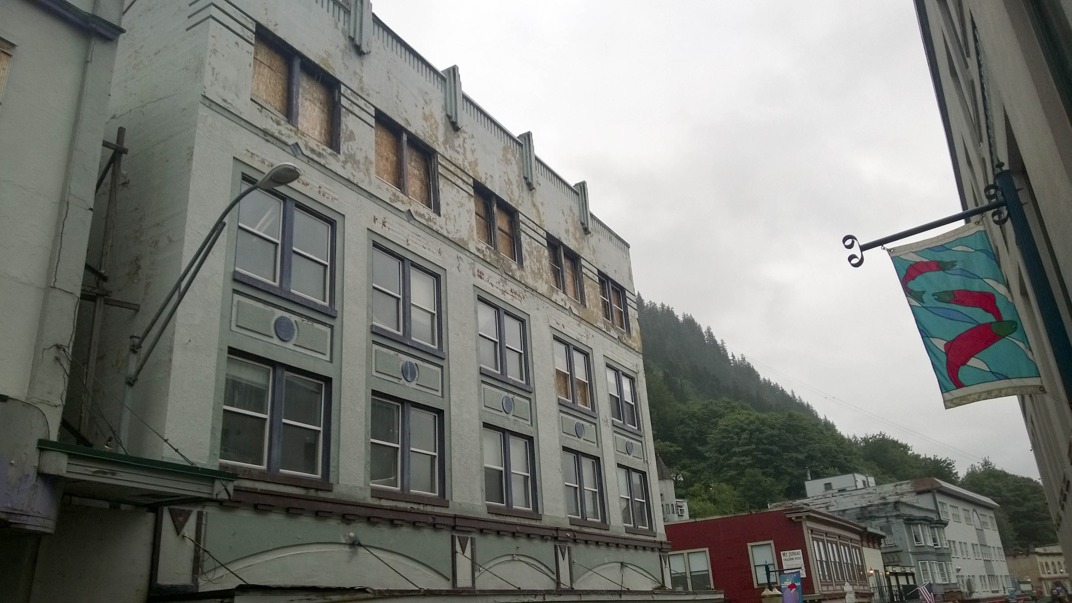 Gastineau Apartments