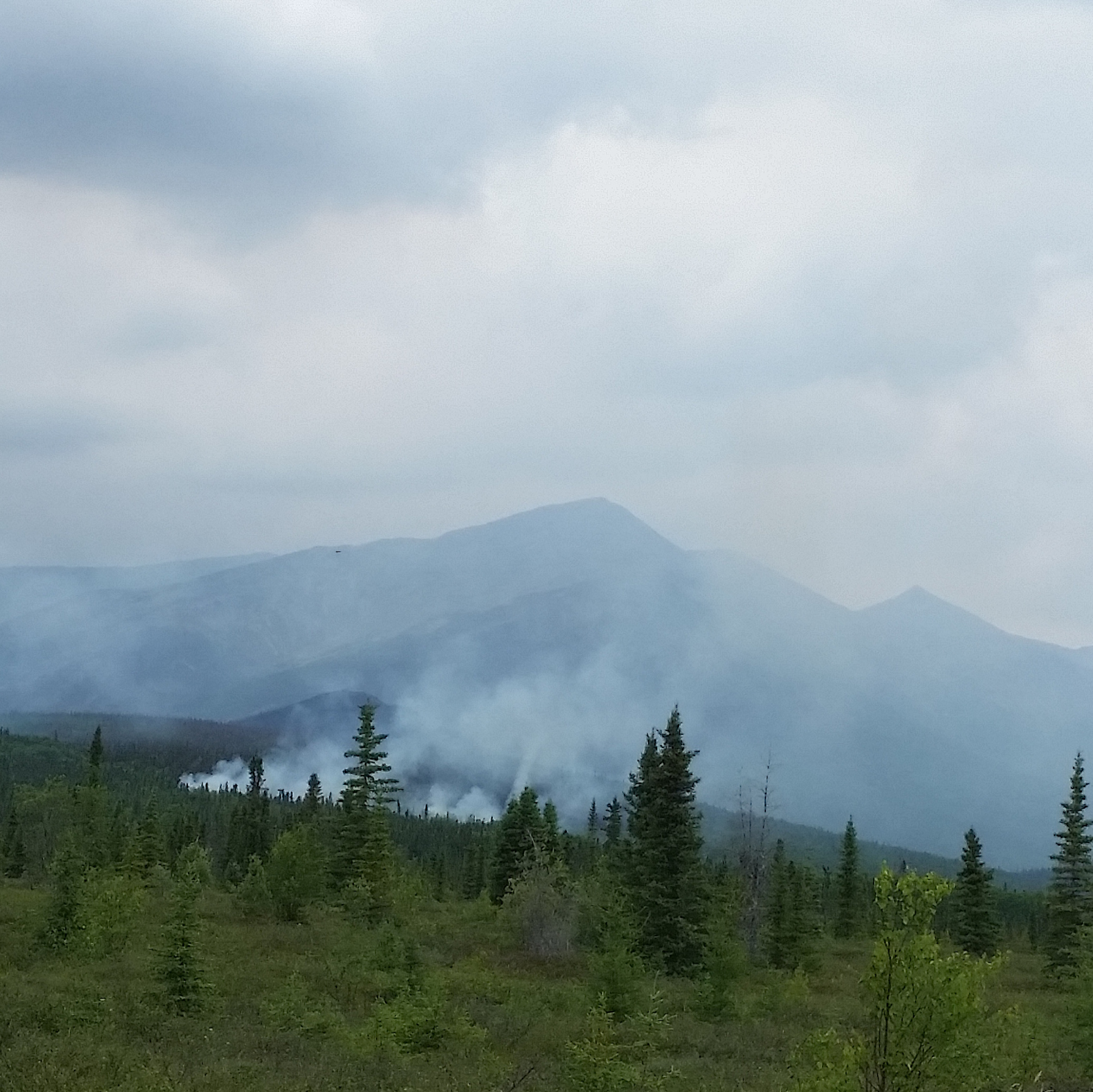 Weather temporarily gives firefighters an edge in Aniak