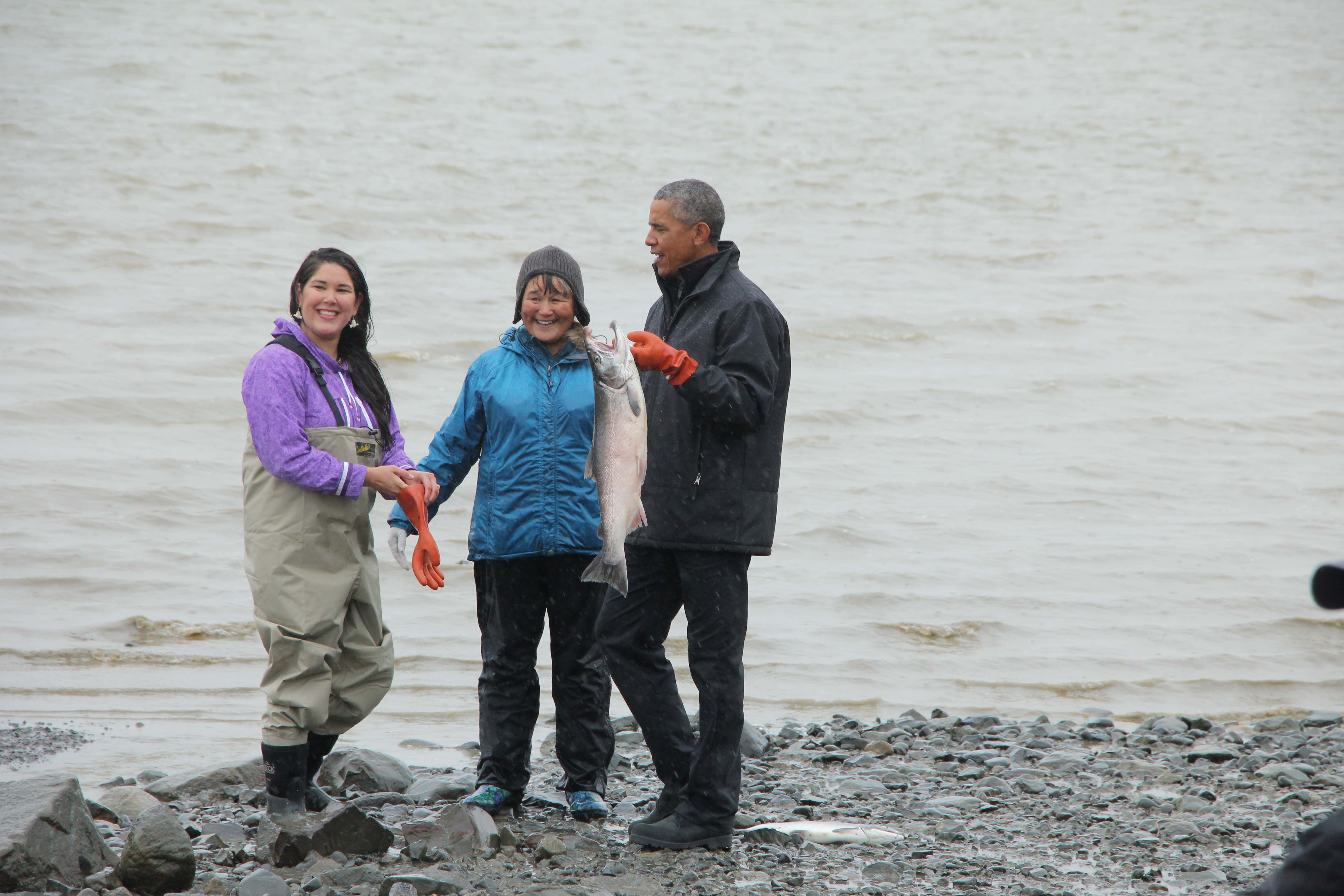 In historic visit, Obama sidesteps Alaska press