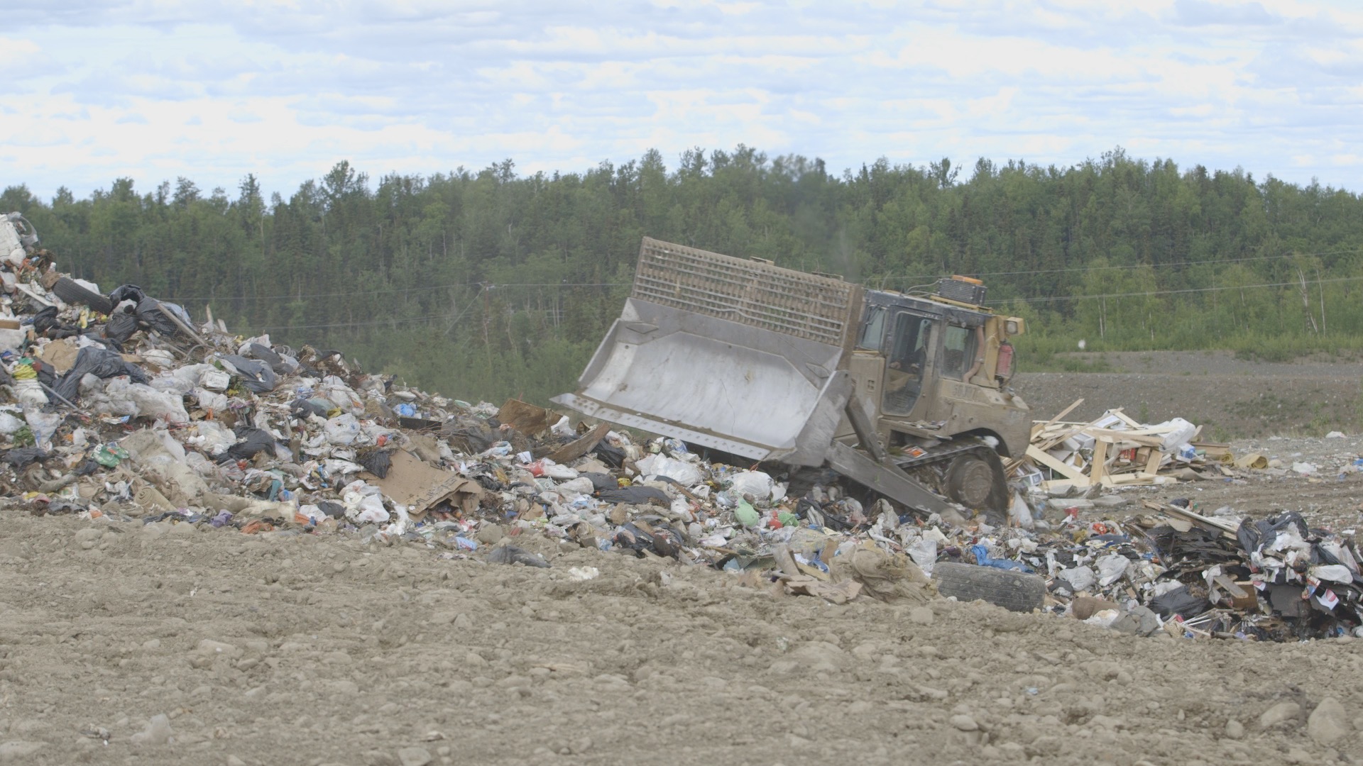Video: How the landfill in Anchorage harvests gas from trash