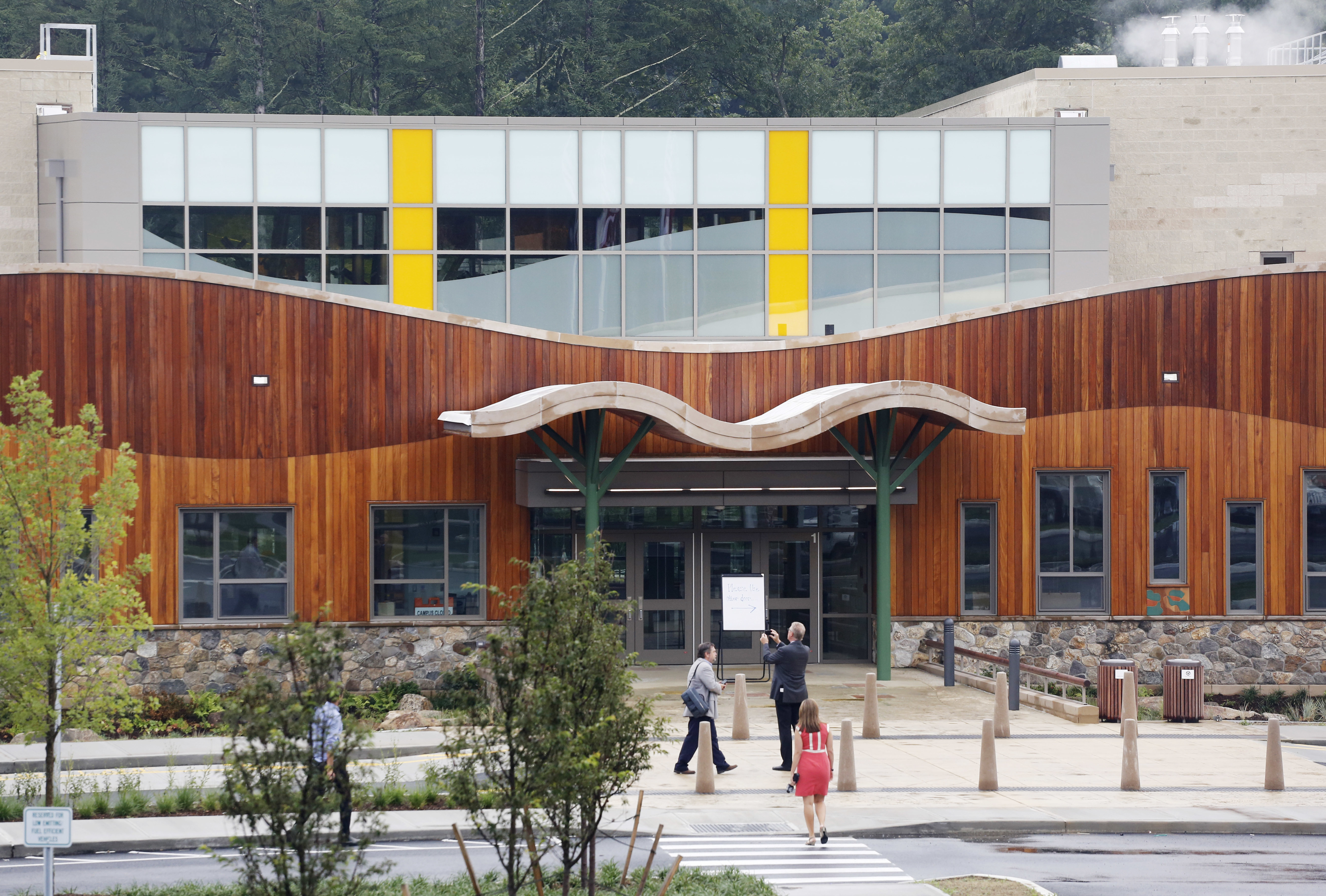 New Sandy Hook Elementary prepares to open its doors 4 years after tragedy