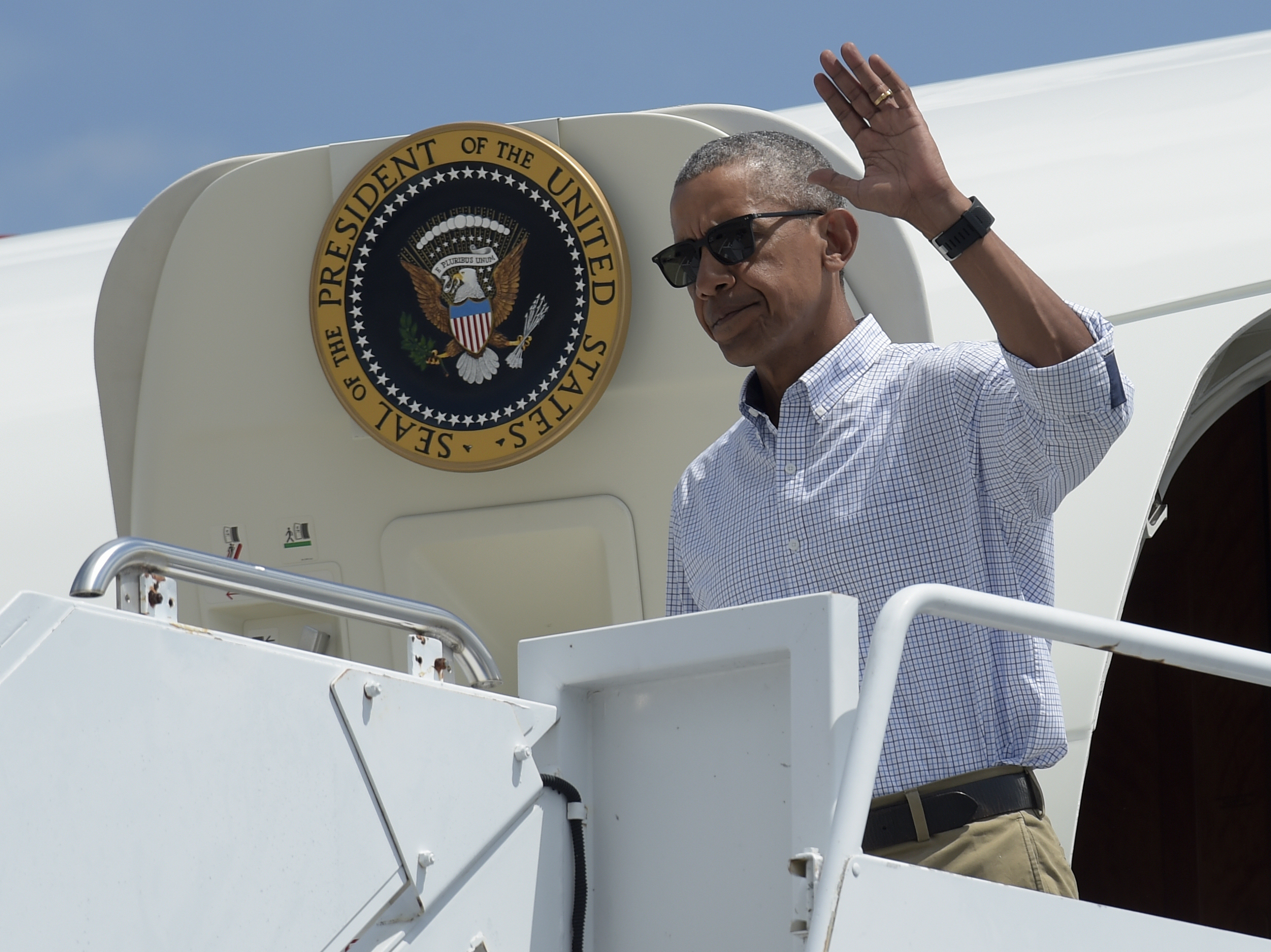 President Obama tours flood destruction in Louisiana