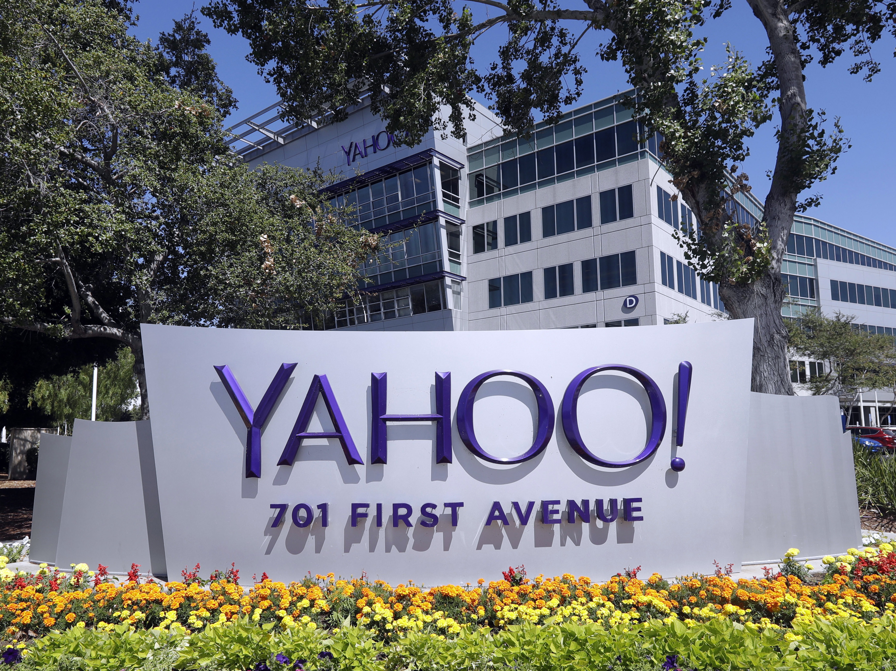 Yahoo says hackers stole information from more than 1 billion accounts