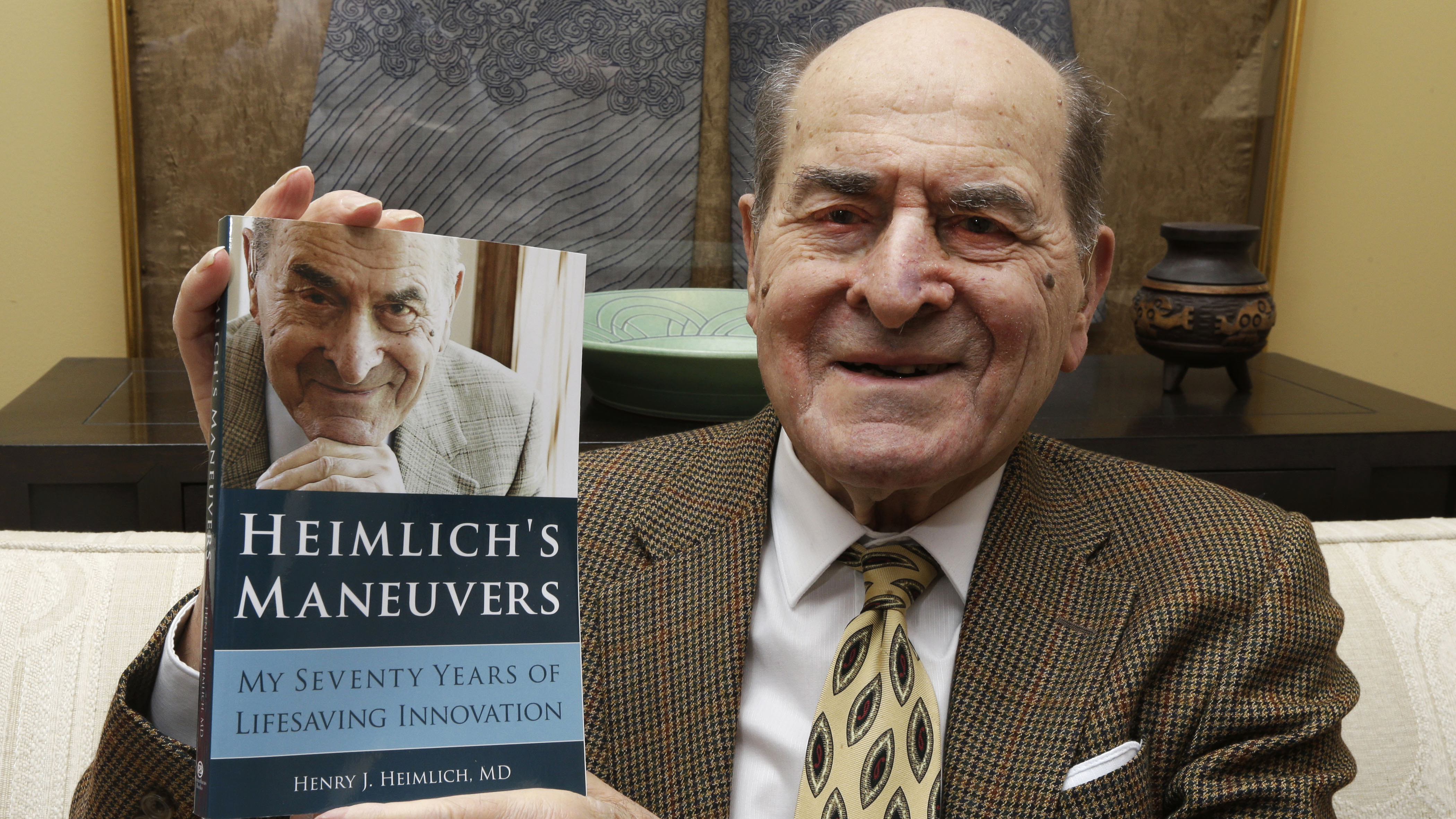 Dr. Heimlich, The Man Behind The Life-Saving Maneuver, Dies