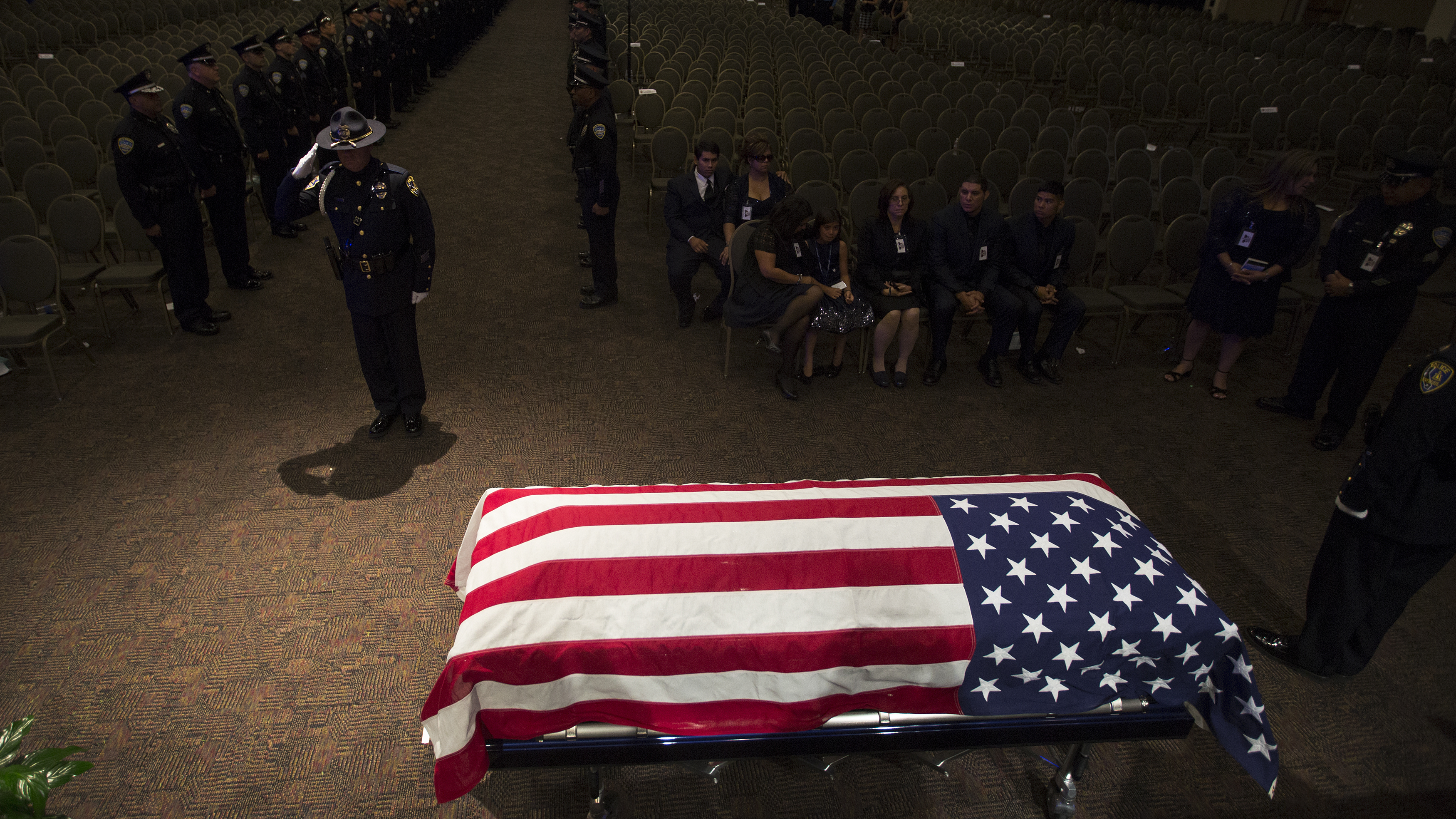 Number of police officers killed by firearms rose in 2016, study finds