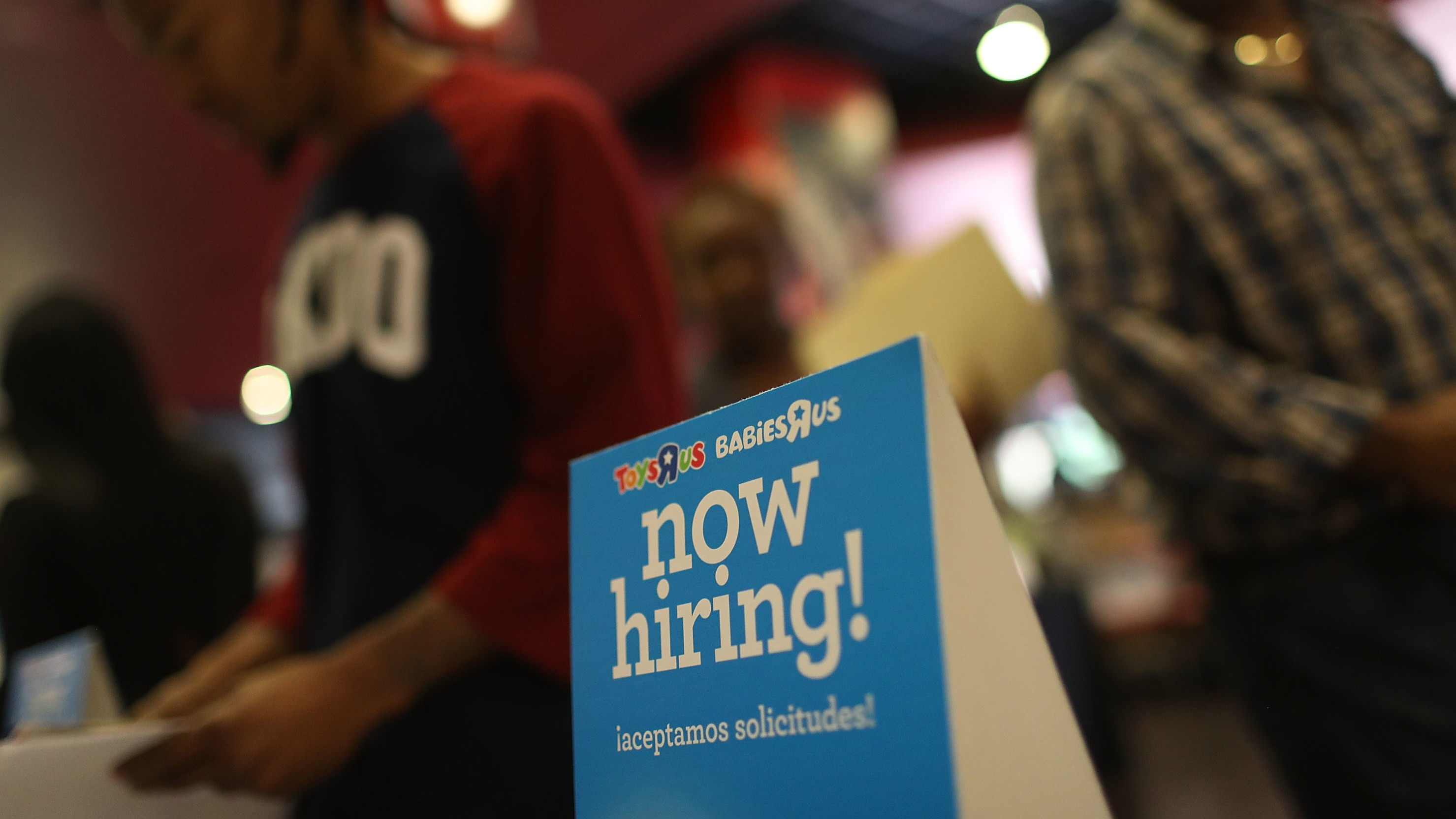 Unemployment rate drops to 4.6%, lowest level since 2007