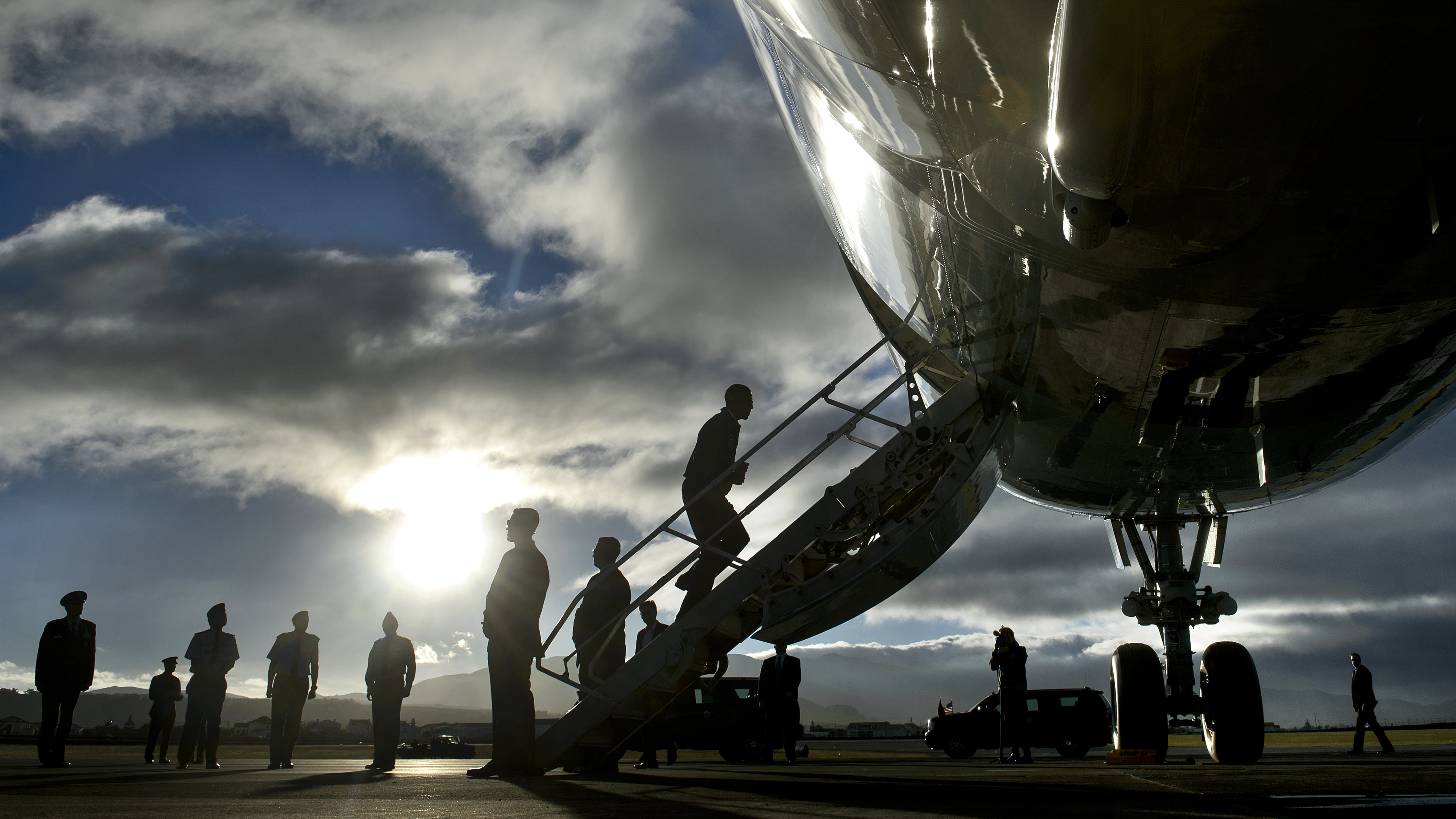 Air Force None? Trump threatens to cancel new presidential plane over cost
