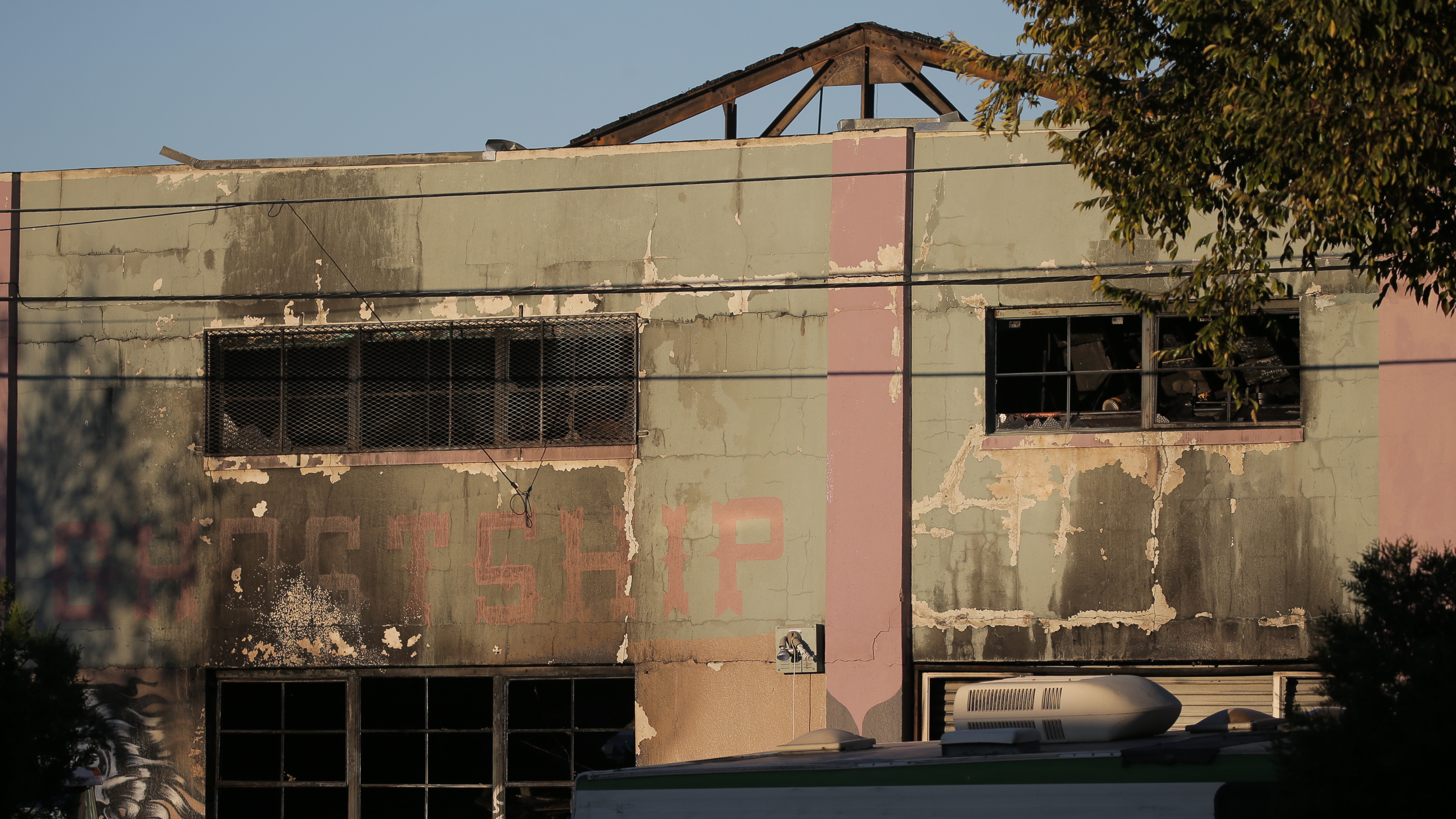 Recovery efforts at burned Oakland warehouse paused over fear of collapse