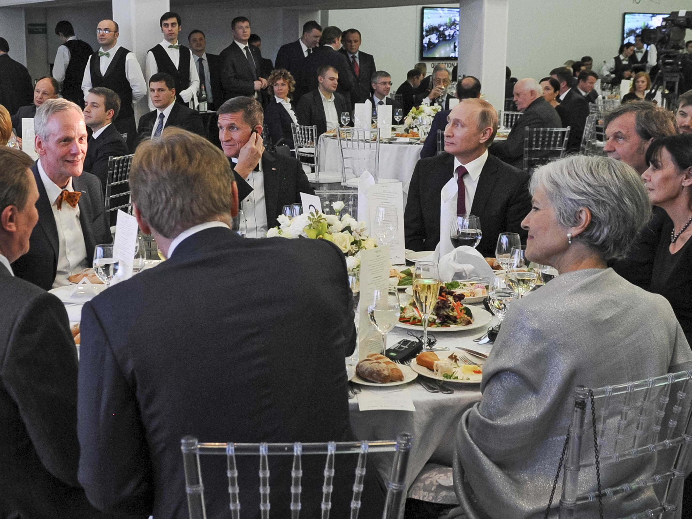 Trump team: Top adviser talked with Russian ambassador before U.S. hacking response