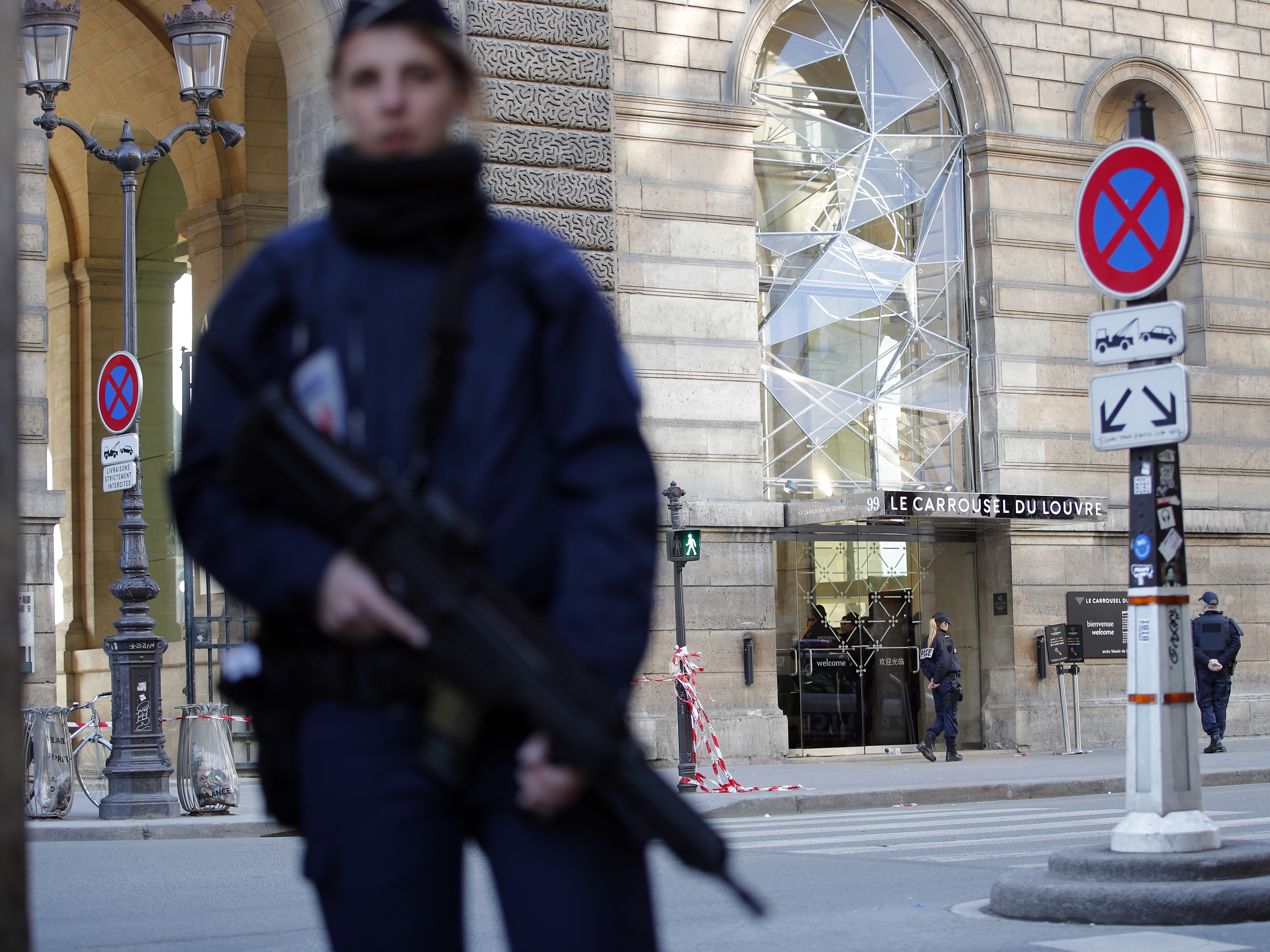 French soldier shoots machete-wielding attacker at Louvre