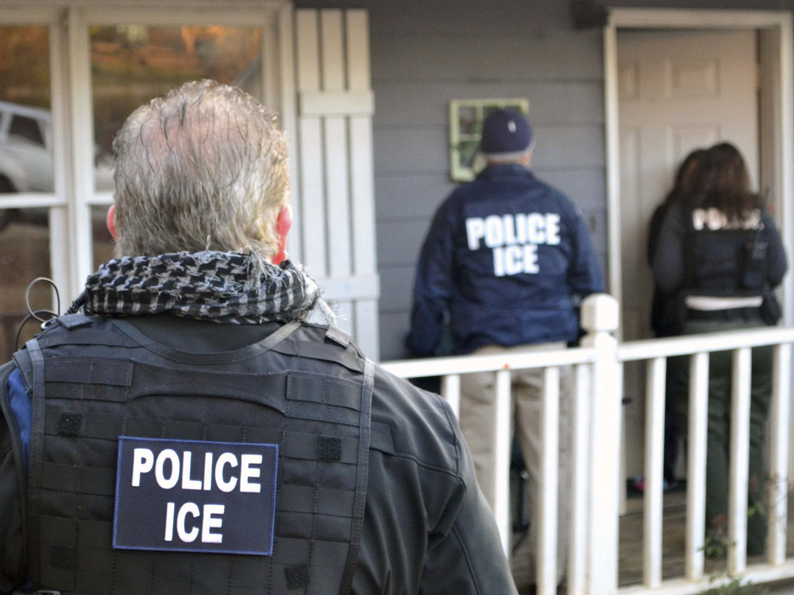 Los Angeles officials to ICE: Stop identifying yourselves as police