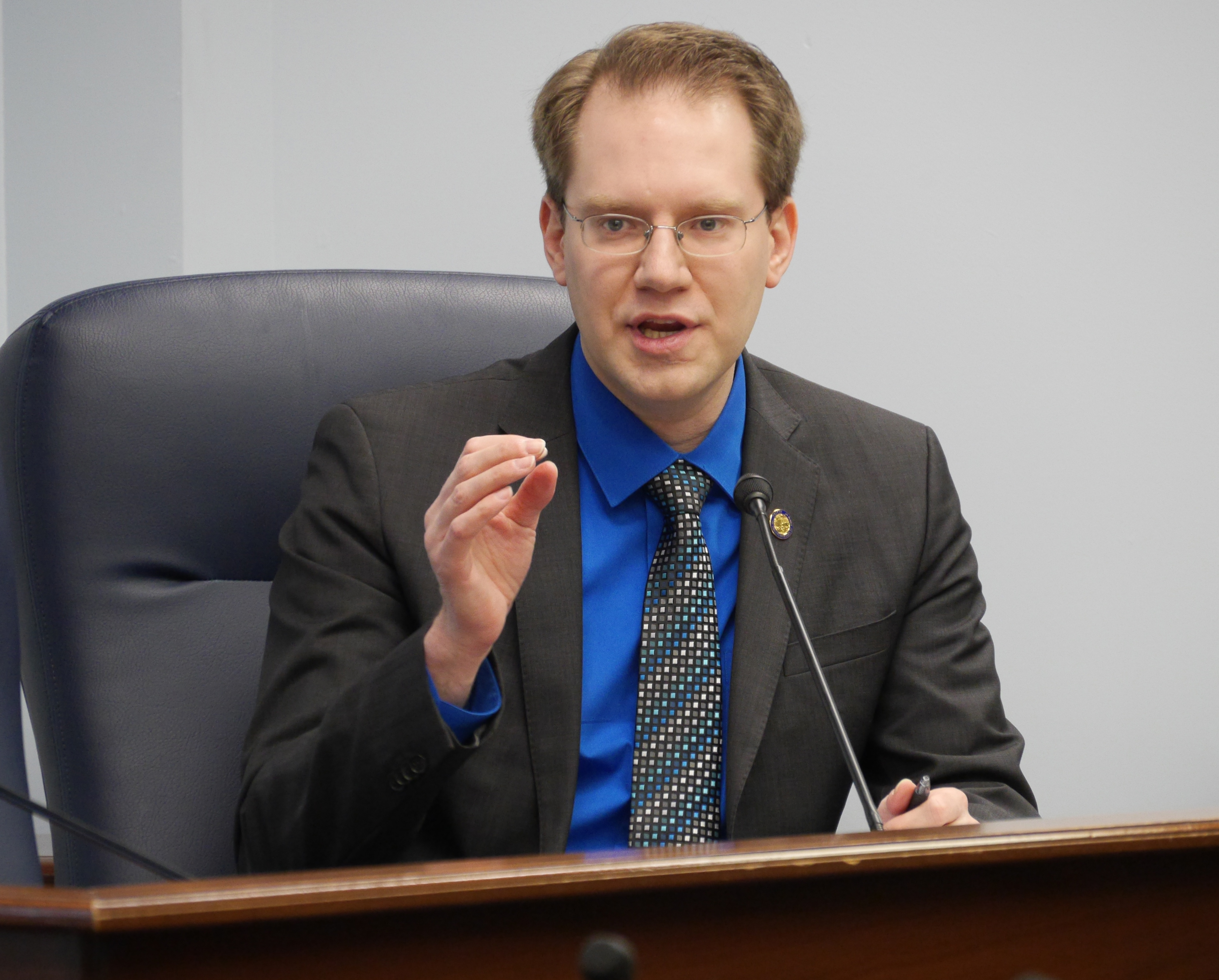 House majority and minority offer new plans for budget future
