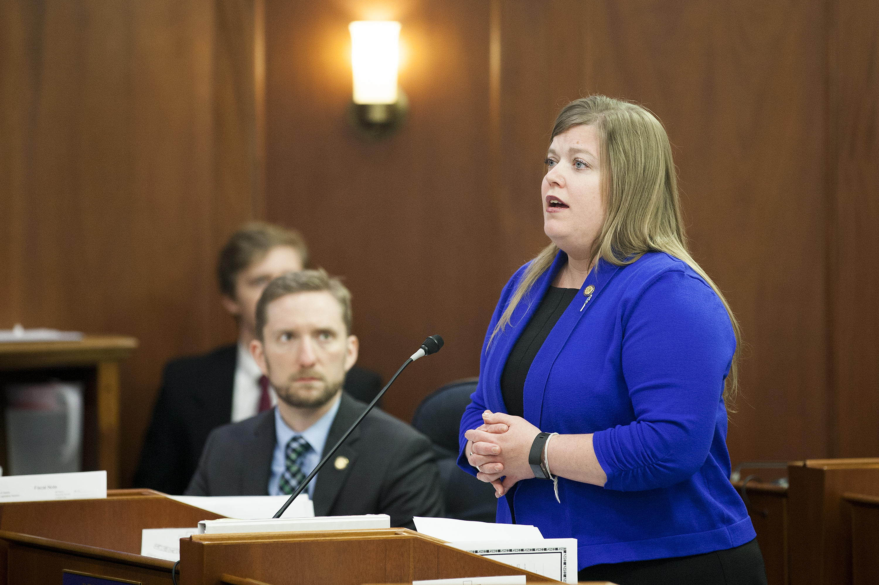 Oil tax credit bill on its way to the Senate, with ultimatum from the House