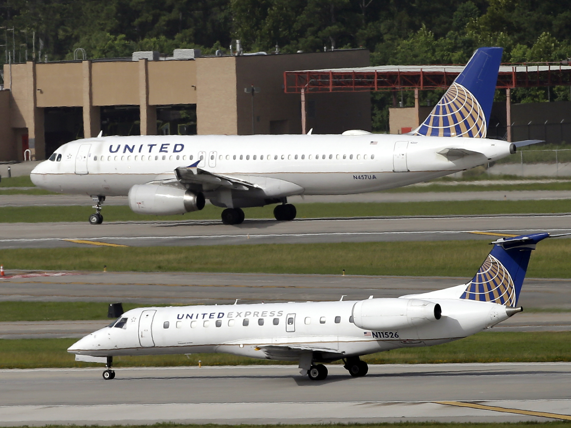 United Airlines changes its policy on displacing customers