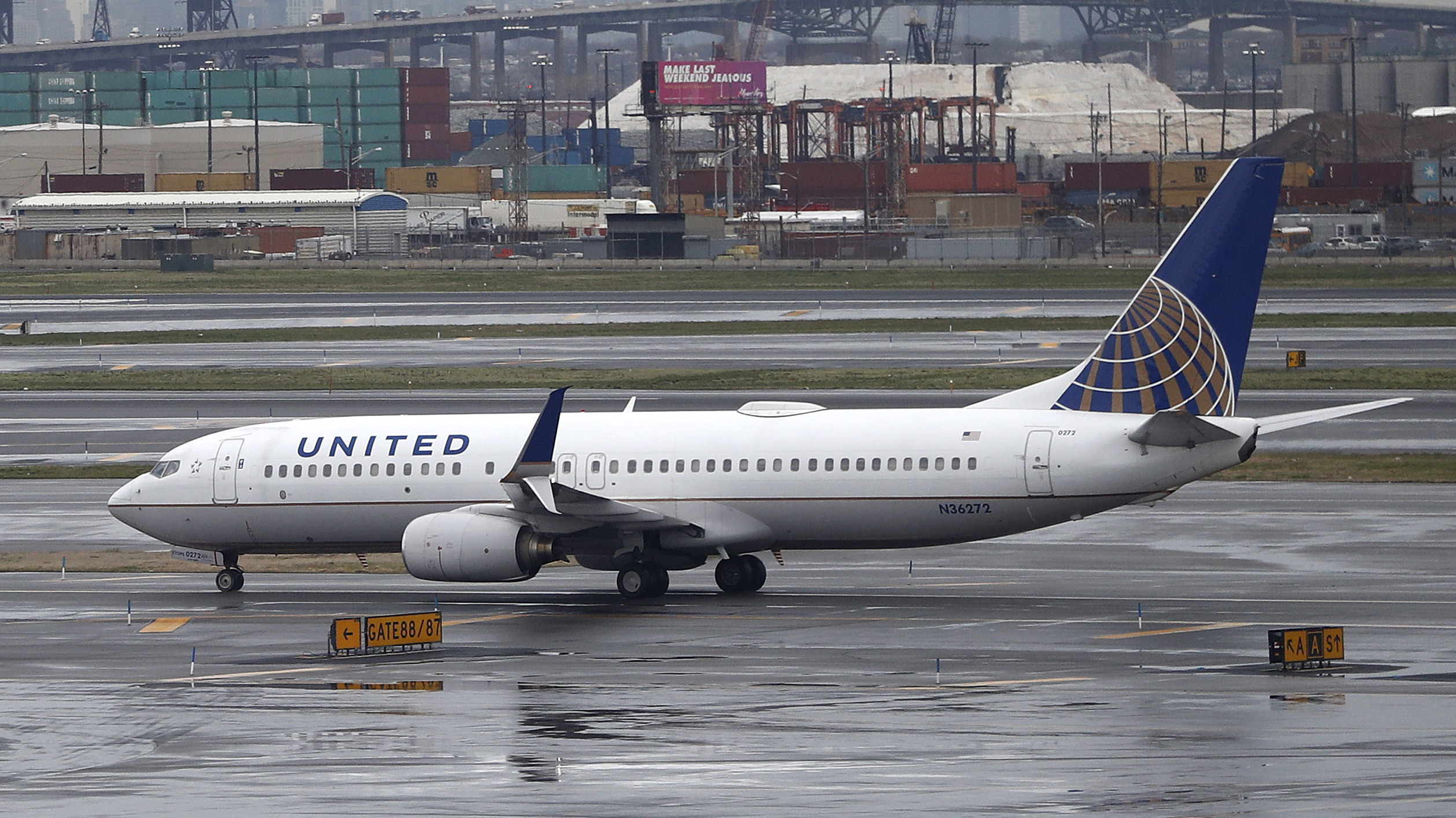 United Airlines settles with passenger dragged from plane