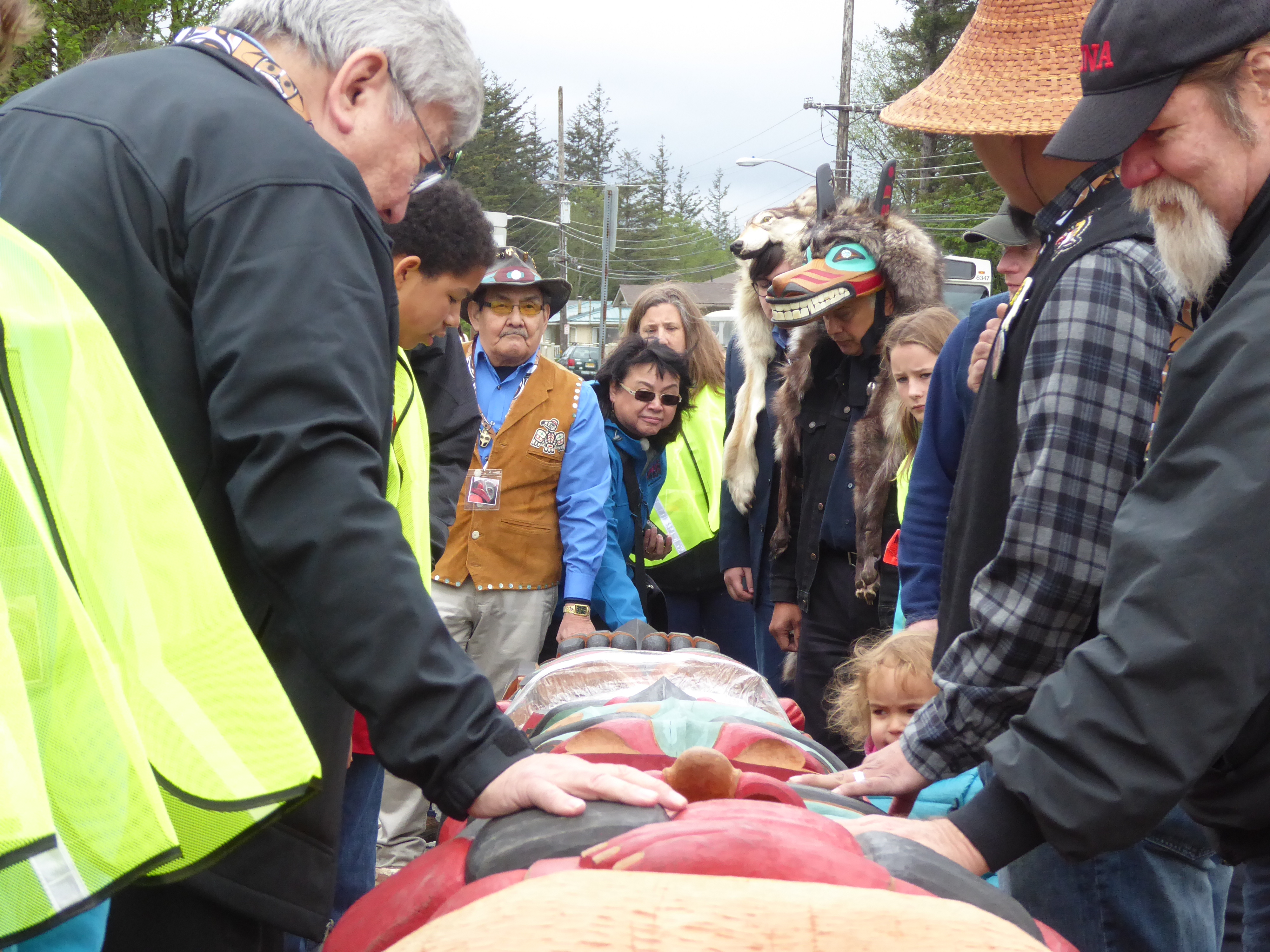Native groups install totem pole at Gastineau Elementary, lost cemetery
