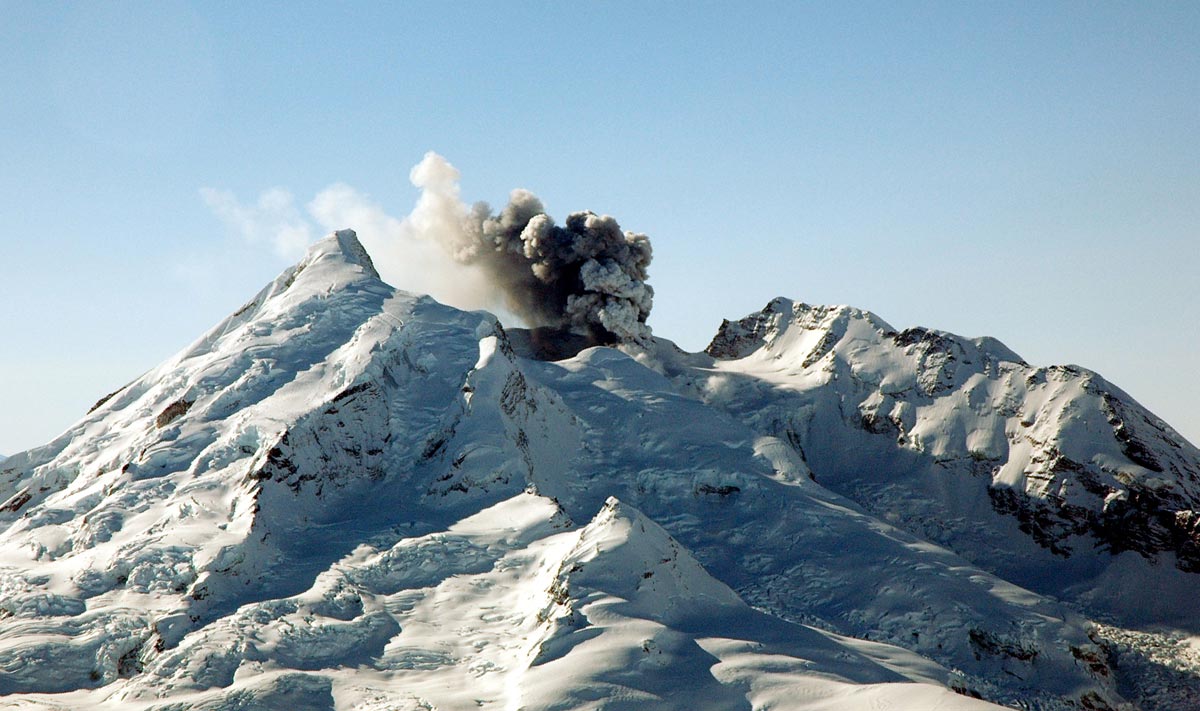 Hilcorp announces project to bypass oil terminal by Redoubt volcano
