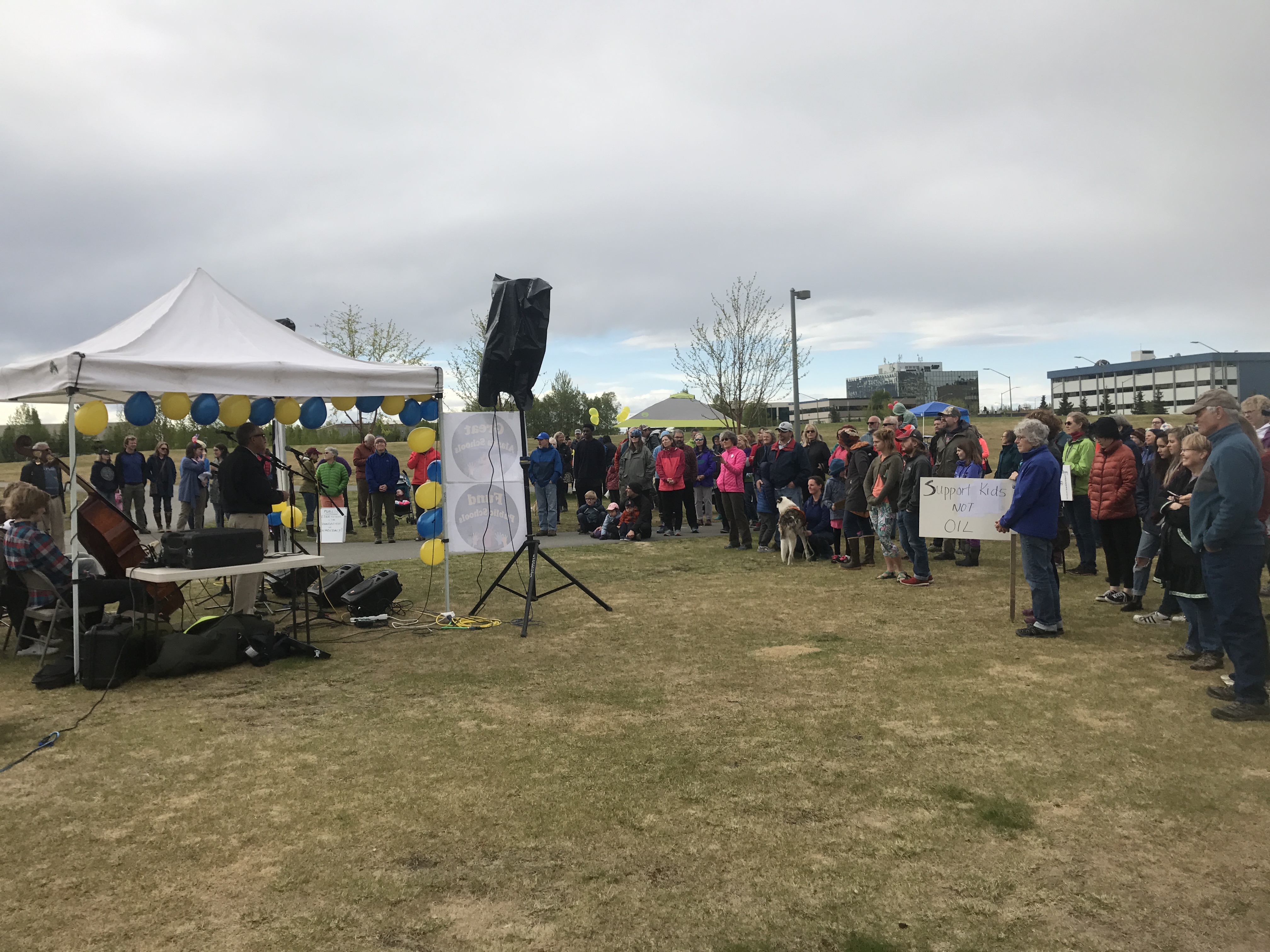 Anchorage rally urges lawmakers to preserve state education funding