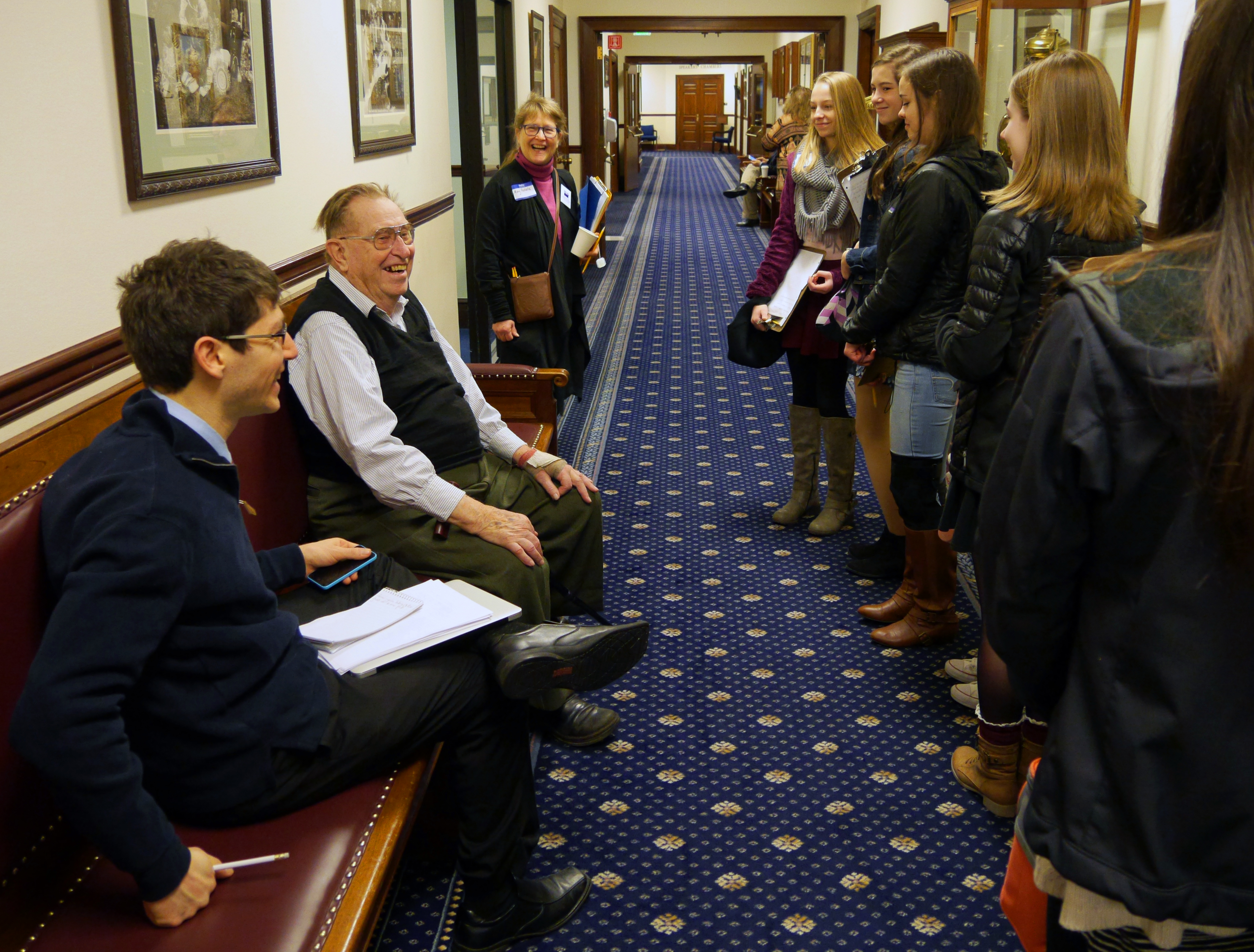 Former lawmakers work to block PFD cut