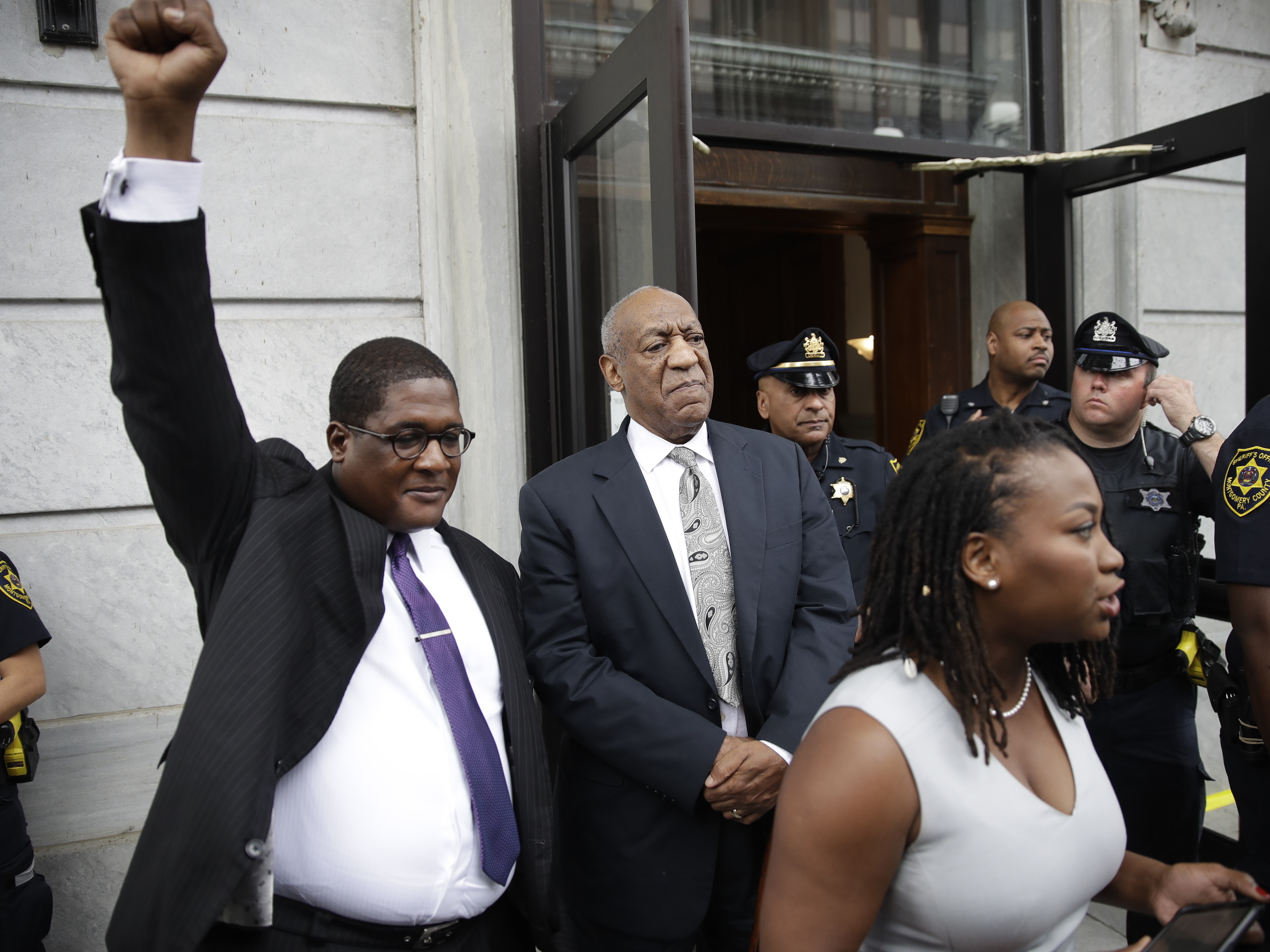 Judge declares mistrial in Bill Cosby sexual assault case
