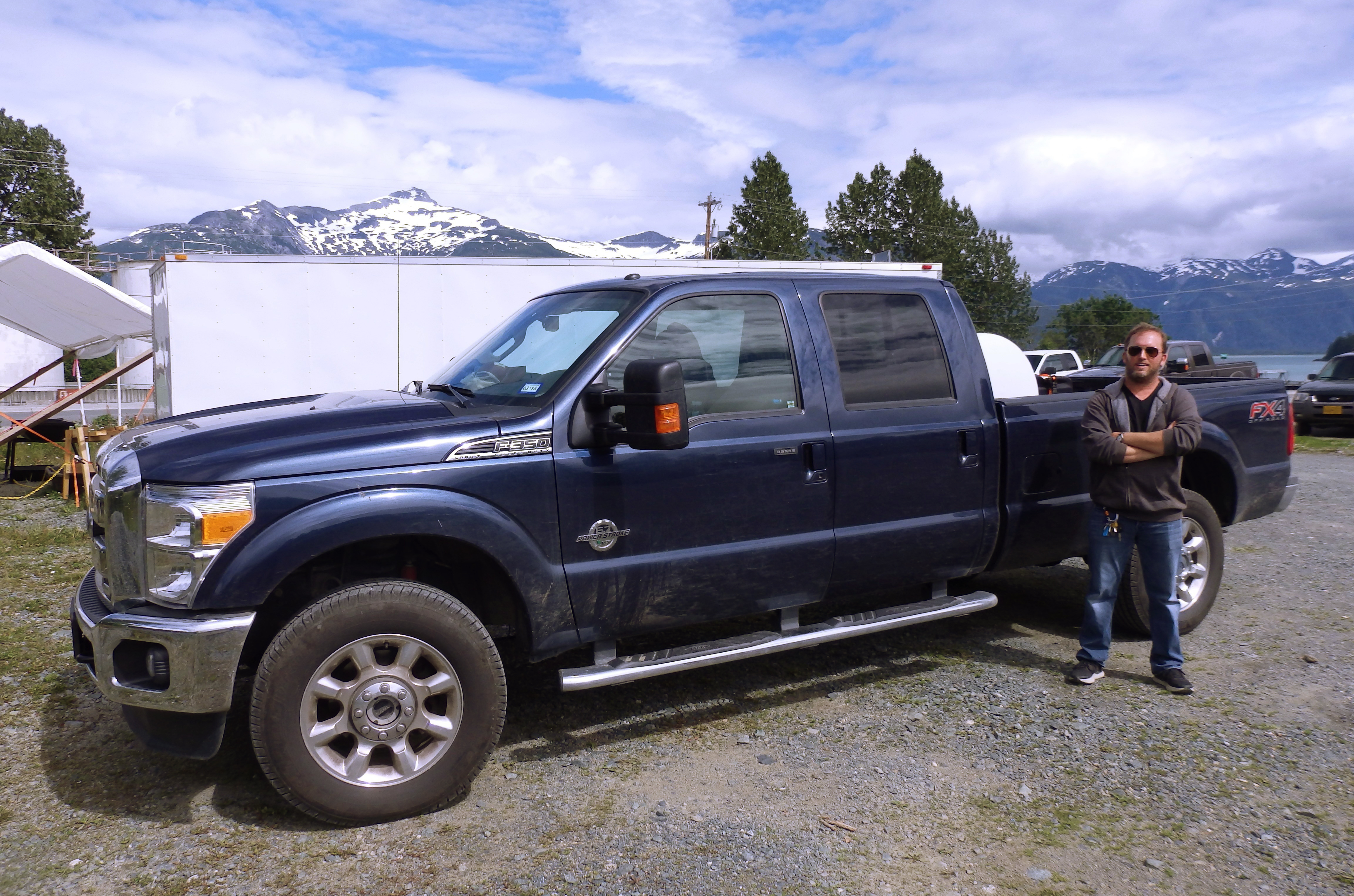 As Uber arrives in Alaska, towns without taxis have new transportation option - KTOO