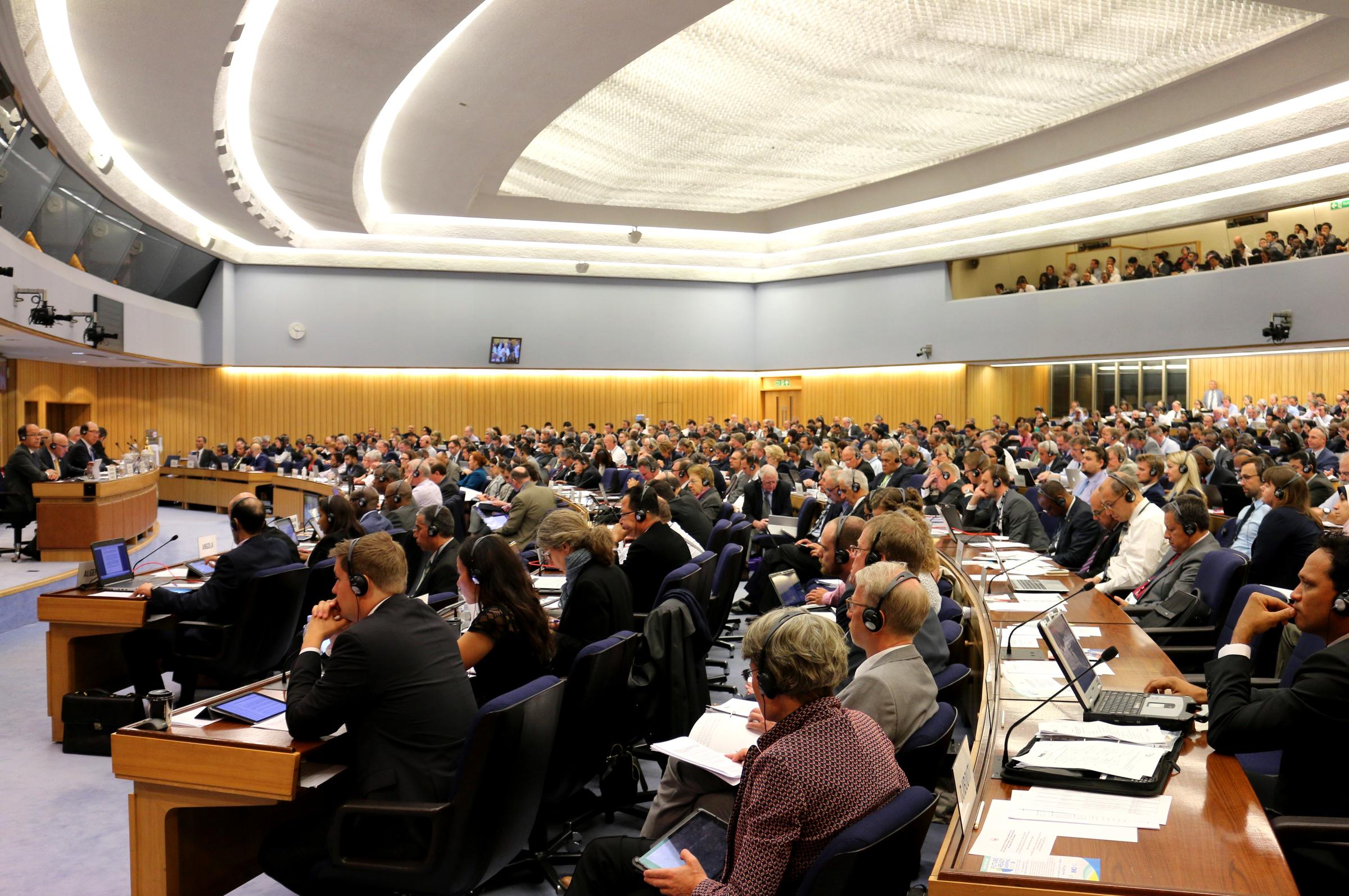 Environmental committee adopts proposal to address risks posed by heavy fuel oil in Arctic waters