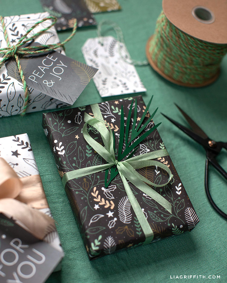 simple winter gift wrap & gift tags