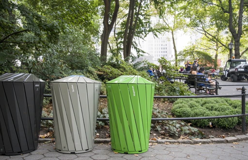 Landor_Central_Park_Conservancy_Trash_And_Recycling_Receptacles_04
