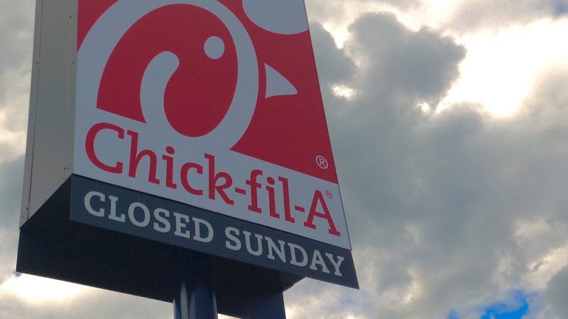 Chick-Fil-A Closed on Sunday Sign: The Unfiltered CEO