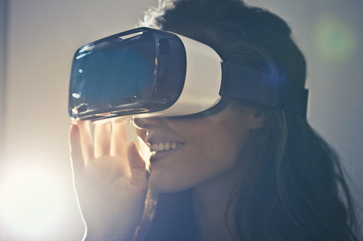 Virtual reality headset