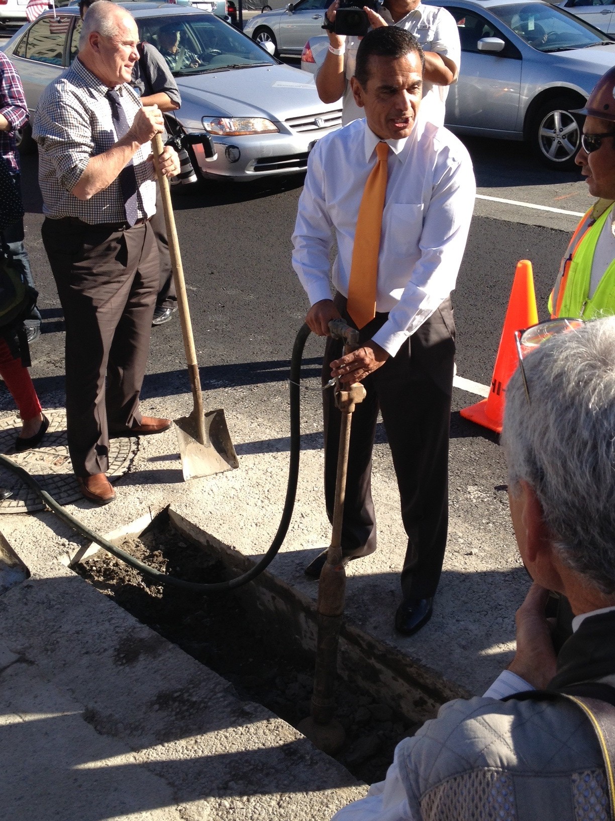 Villaraigosa obras1