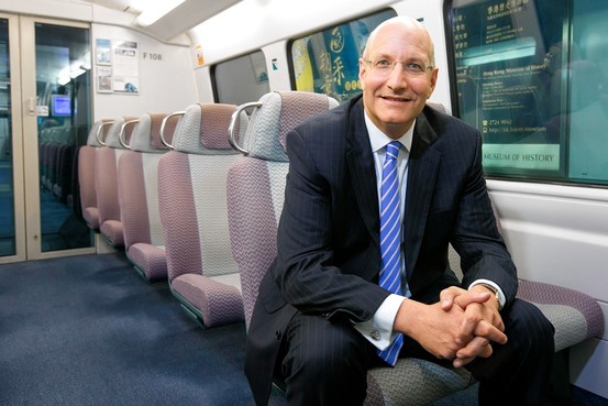 Jay Walder el presidente ejecutivo de MTR busca convertir a su empresa en el mayor operador de sistemas de metro del mundo. FotoGareth Jones for The Wall Street for The Wall Street Journal