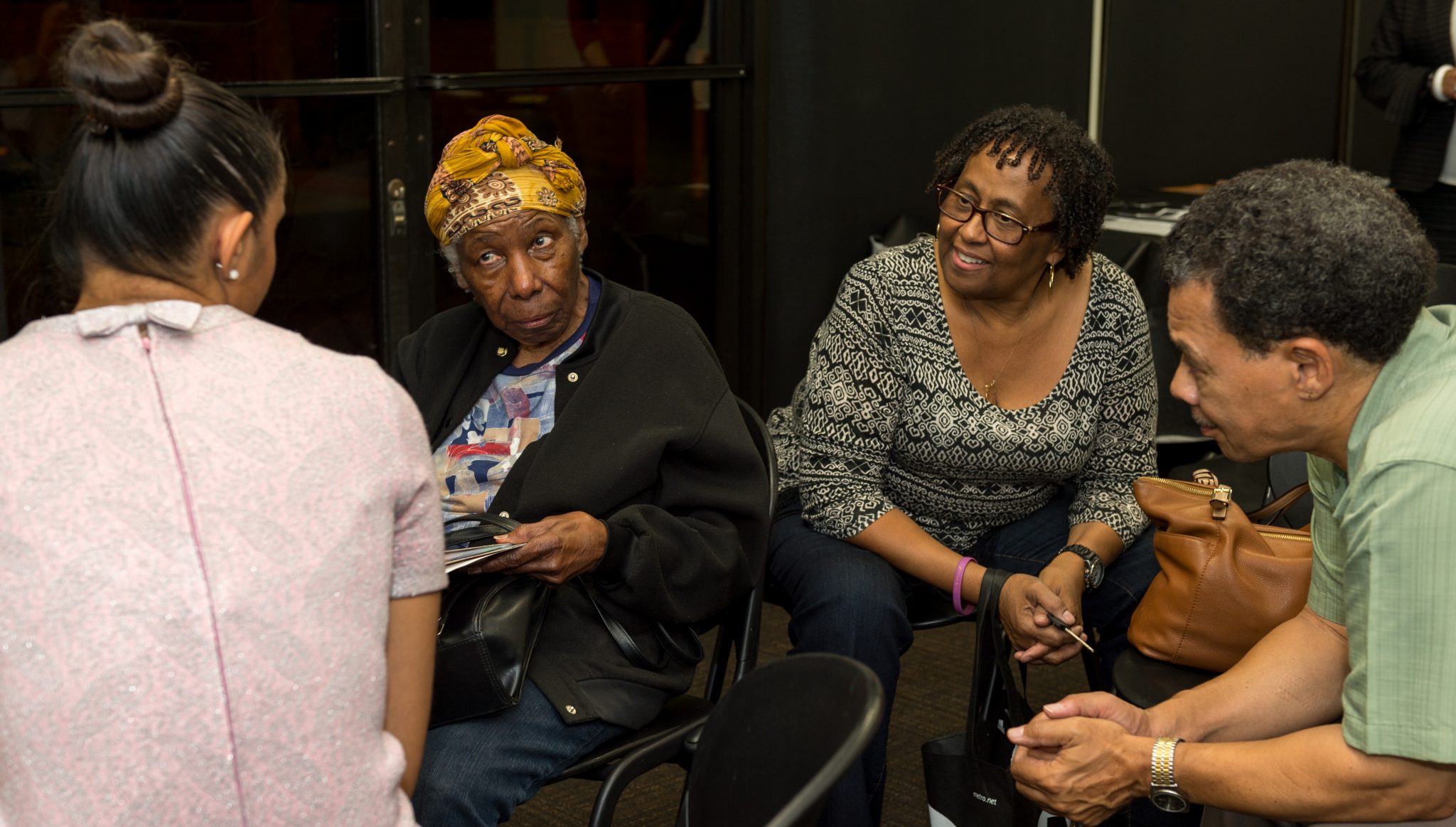 Virgie Huddleston, Taylor Mayfield y Olivia Ridgeway durante un taller para dueños de pequeños negocios.