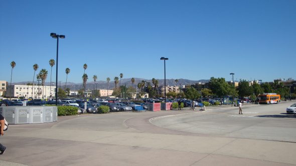 Estacionamiento en North Hollywood.
