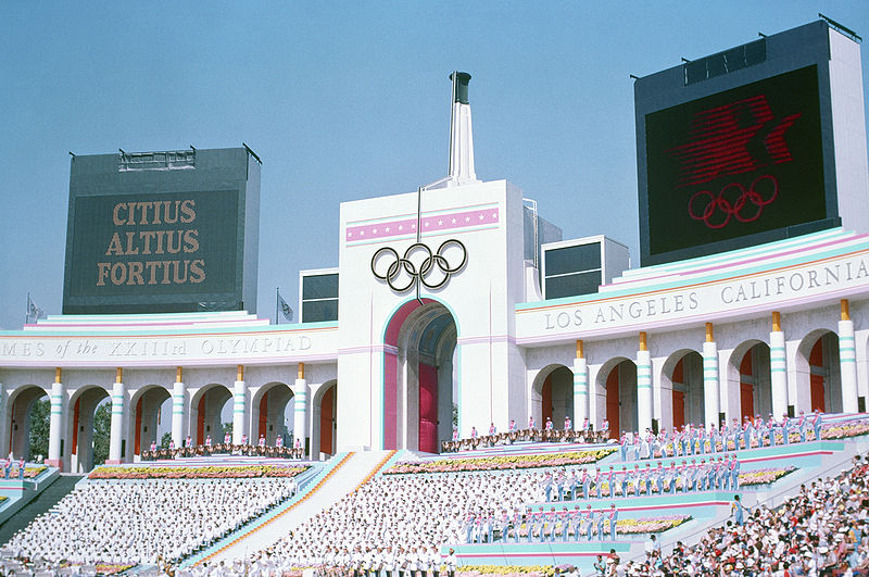 800px-Olympic_Torch_Tower_of_the_Los_Angeles_Coliseum