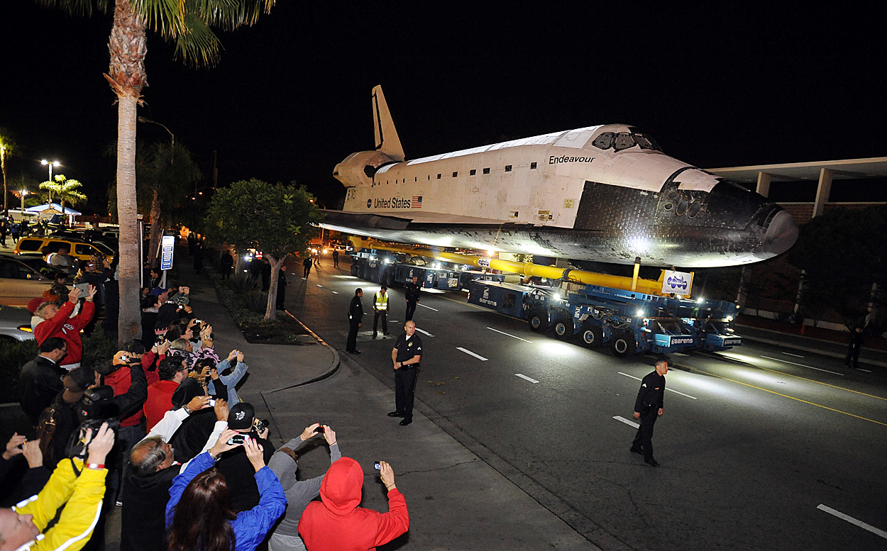 Go Metro to the Space Shuttle Endeavour’s last ride The Source