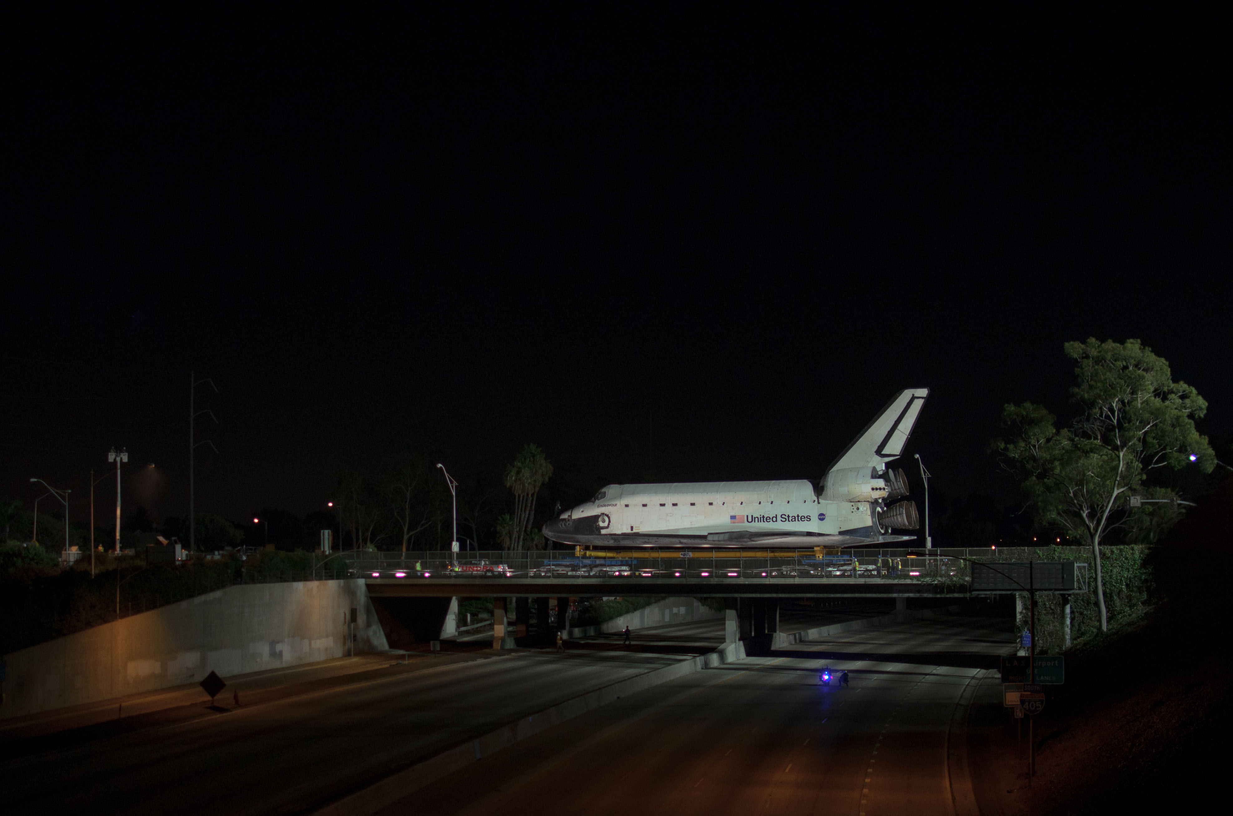 Shuttle405
