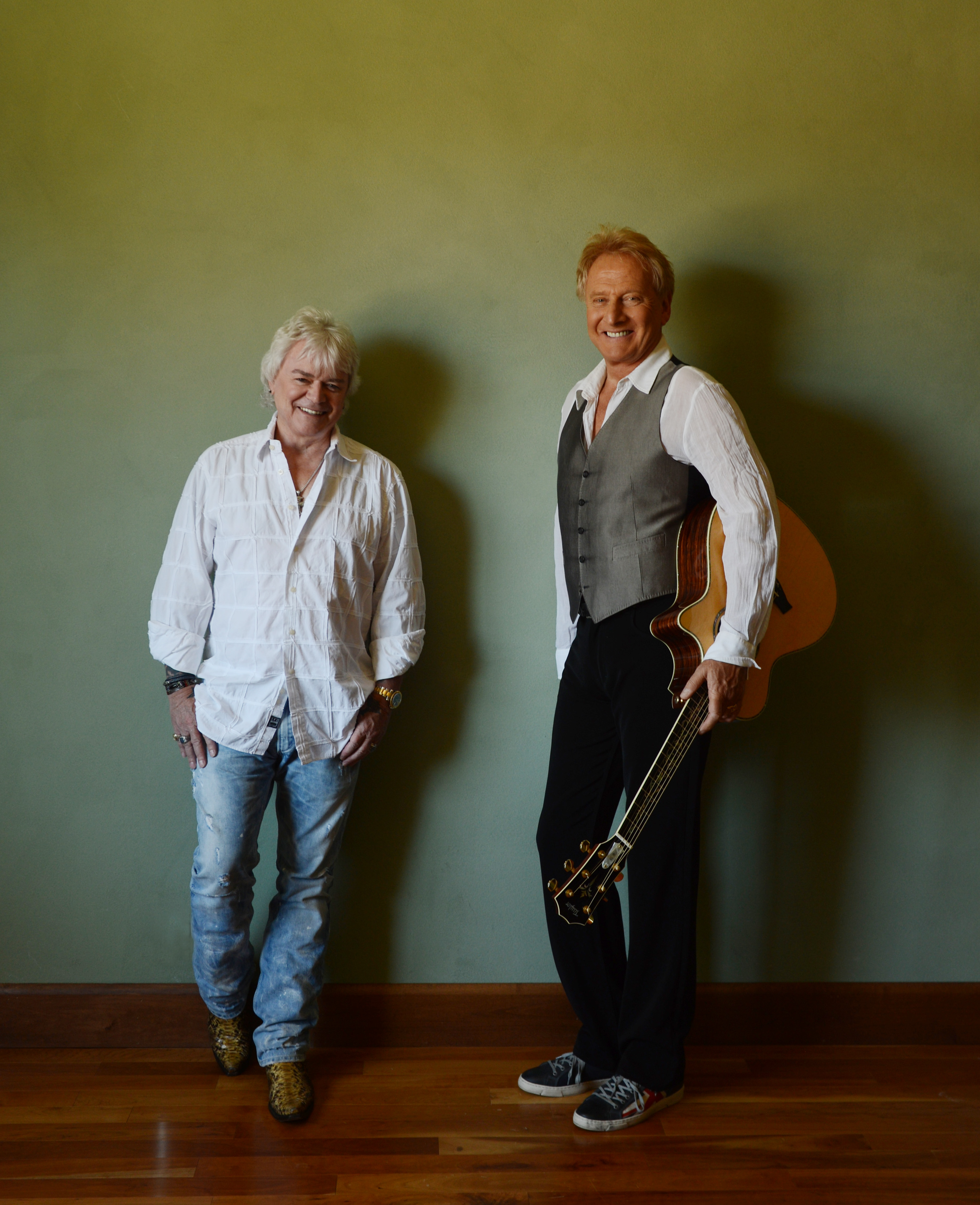 Go Metro to see Air Supply on Saturday and get a free autographed poster! Details below. Photo: Denise Truscello, courtesy of Air Supply
