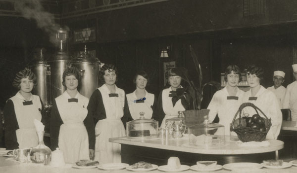 Harvey Girls in Waynoka, OK, 1920s. From Appetite for America, courtesy of the Waynoka Historical Society.